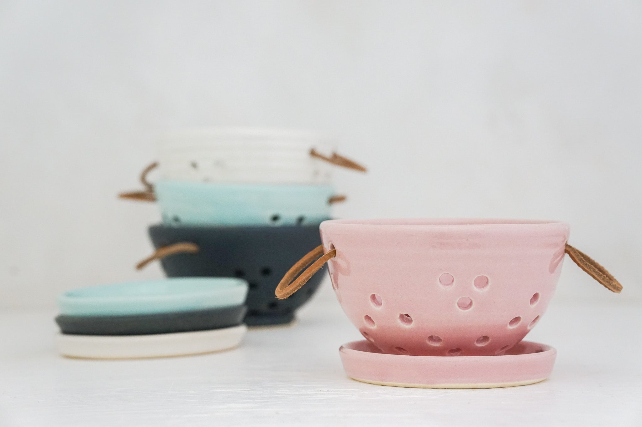 Small Berry bowl / water tray