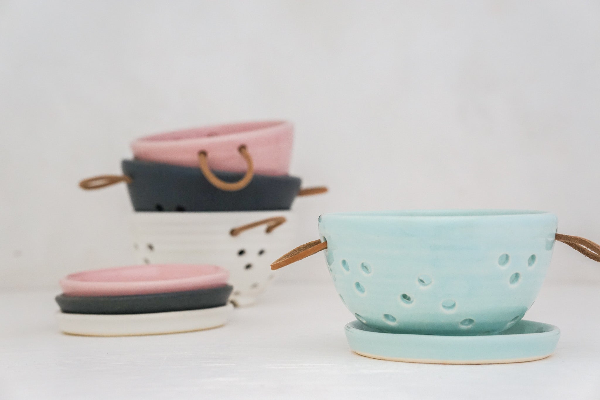 Small Berry bowl / water tray