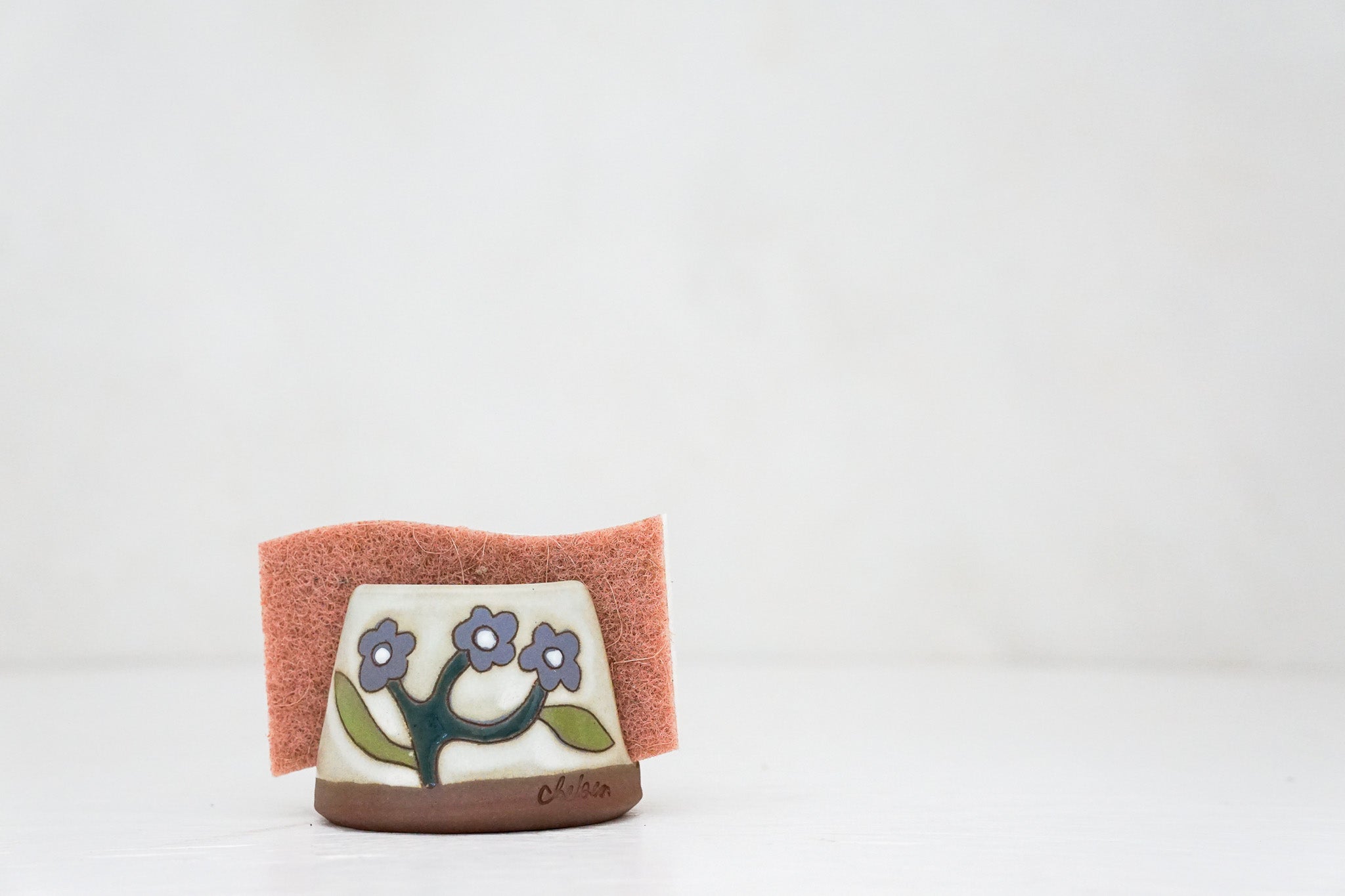 Forget-me-not sponge holder in BONE