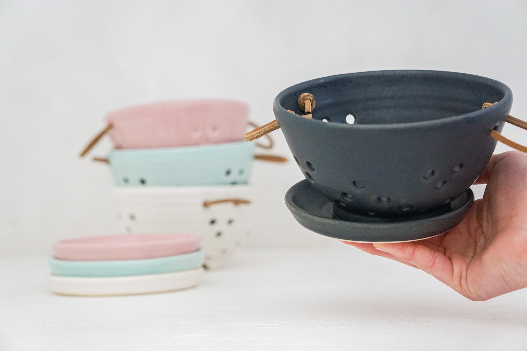 Small Berry bowl / water tray