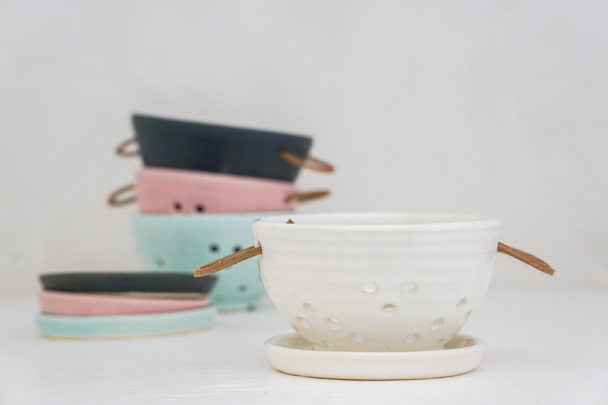 Small Berry bowl / water tray