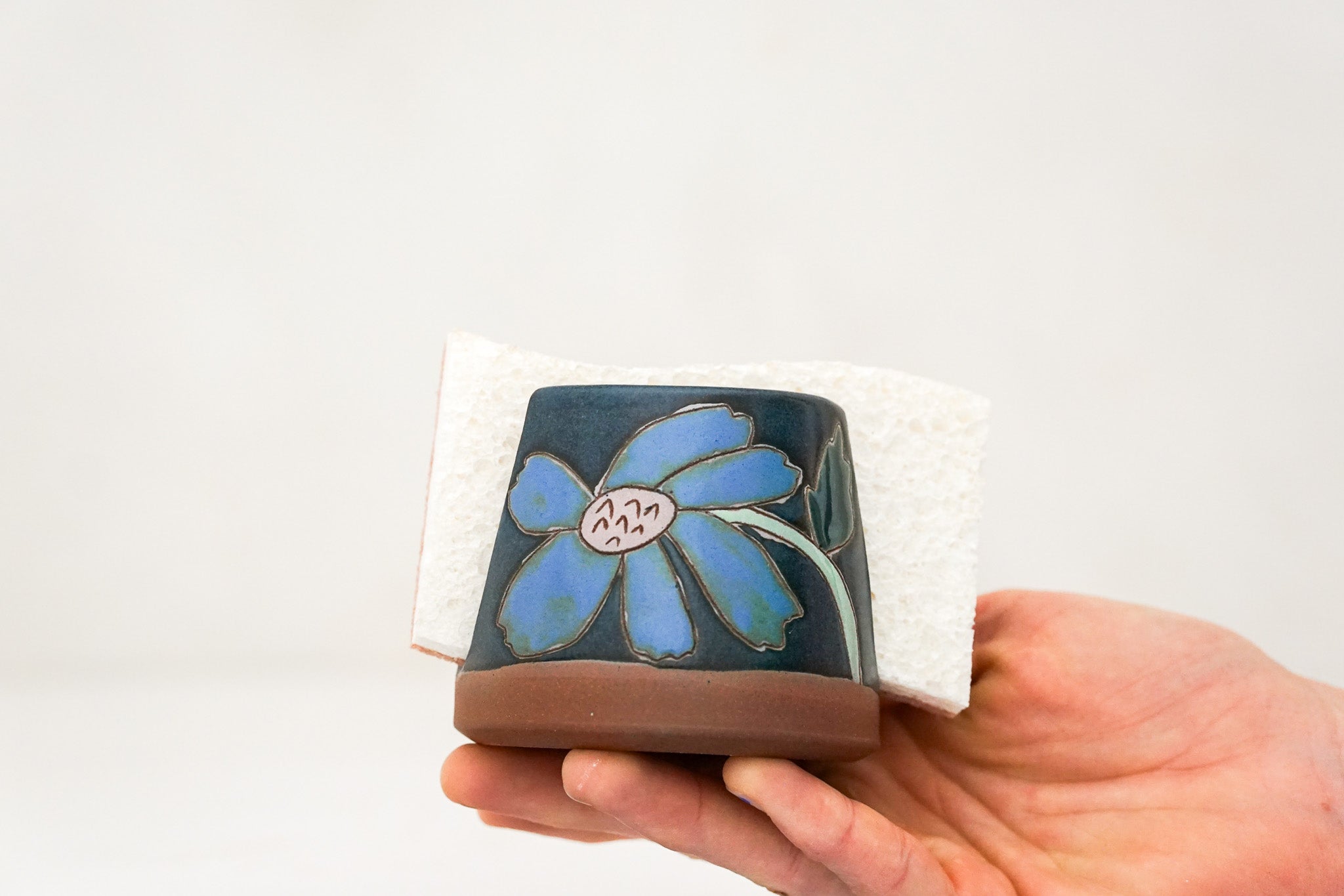 Flower sponge holder in Darby*
