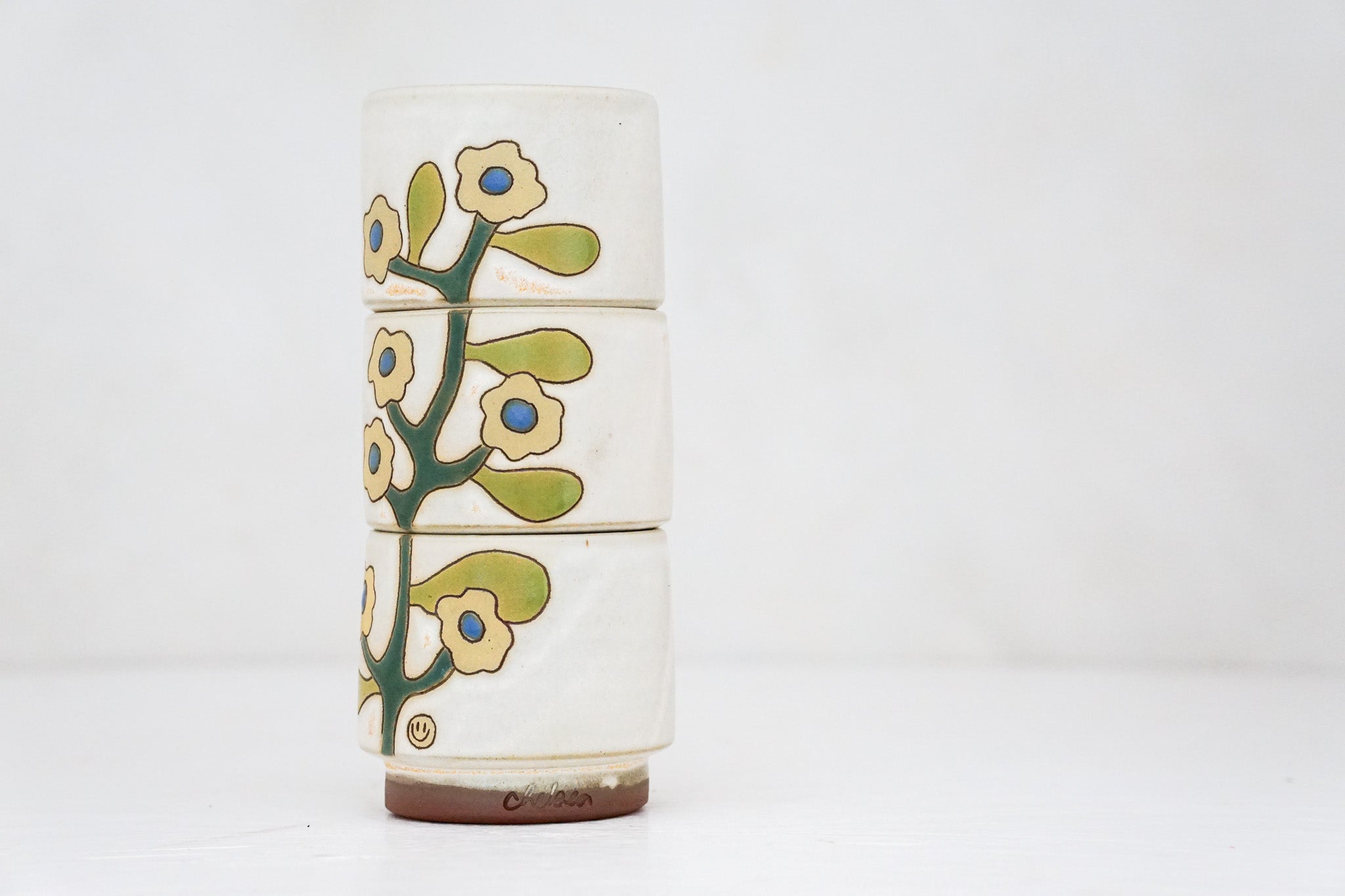 Yellow Flower triple stack in Bone