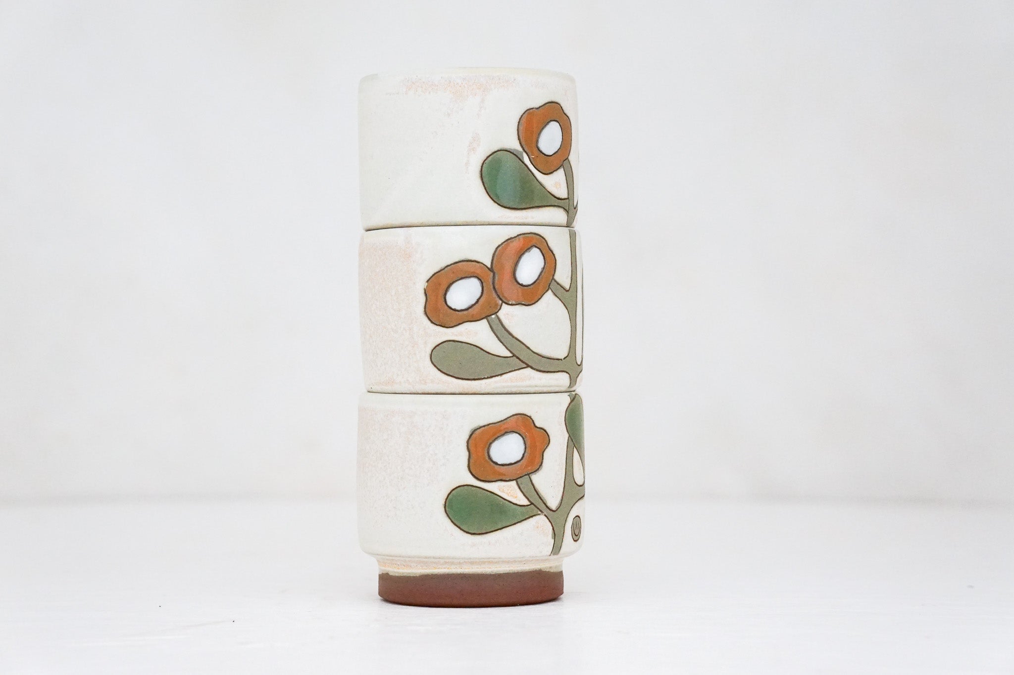 Giving vintage vibes triple stack in Bone