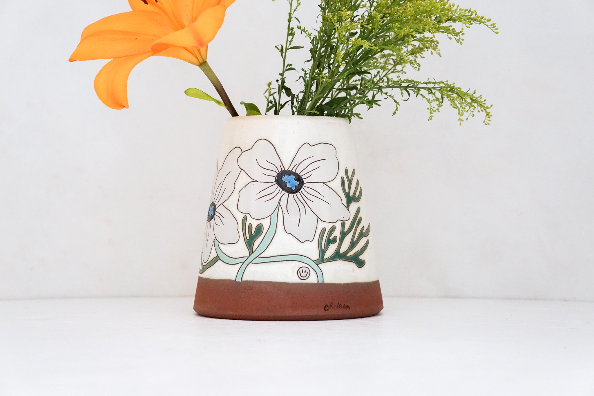 Anemone Flower Utensil Crock/ Vase in Bone
