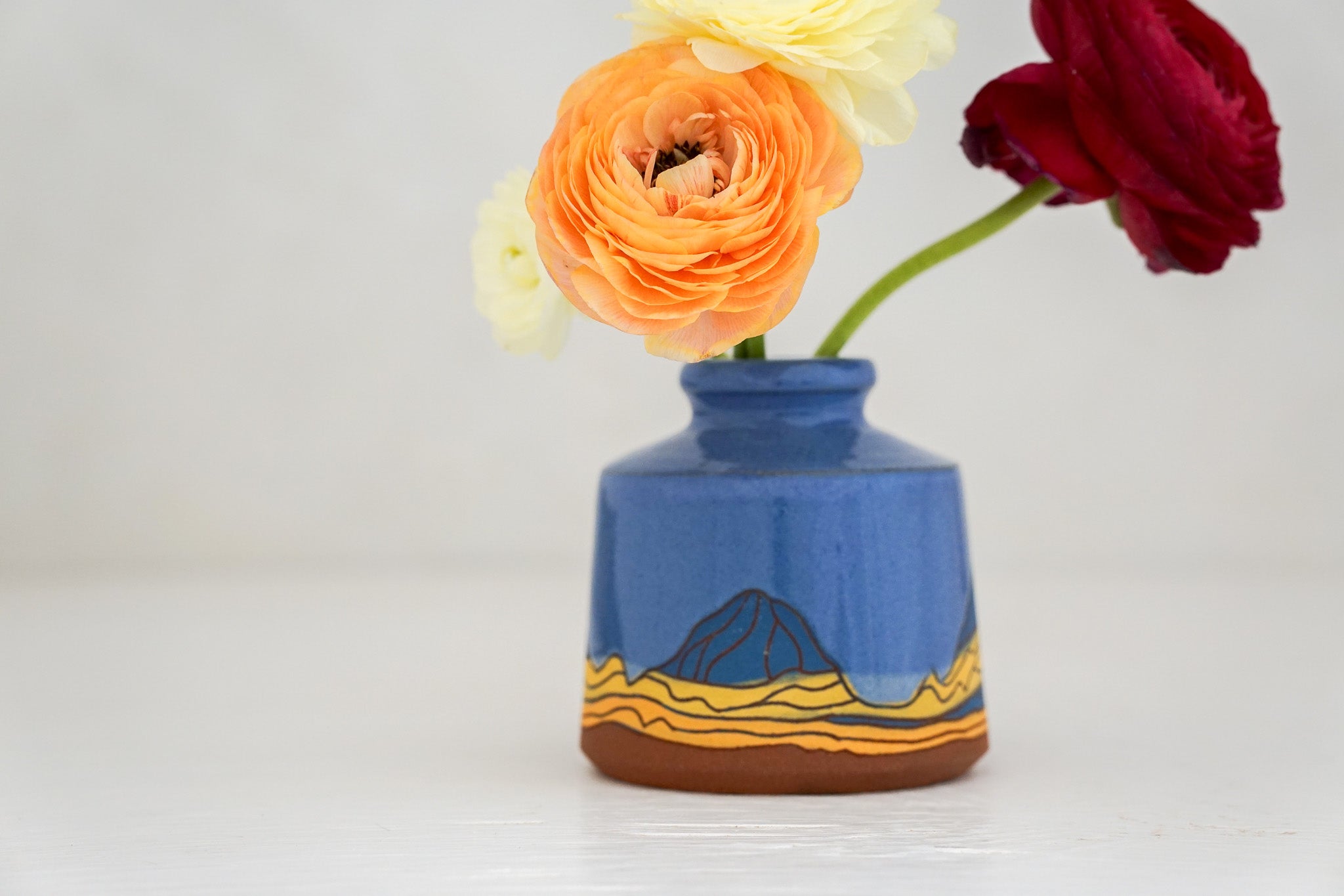 E Teton in periwinkle Budvase