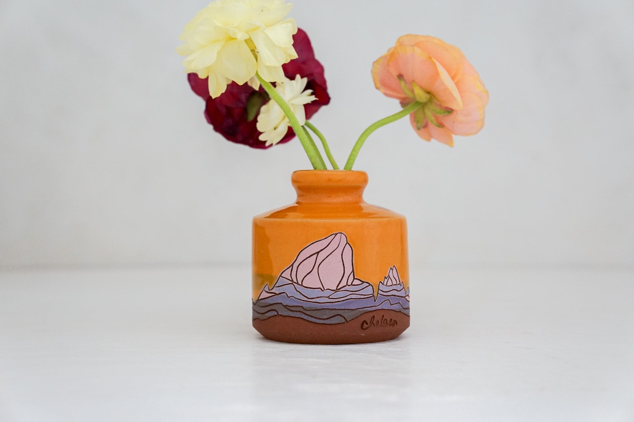 E Teton in Tang Budvase