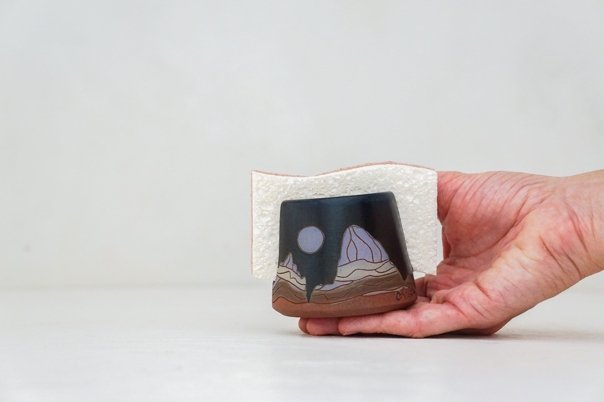 W Teton Moon Sponge Holder in Darby