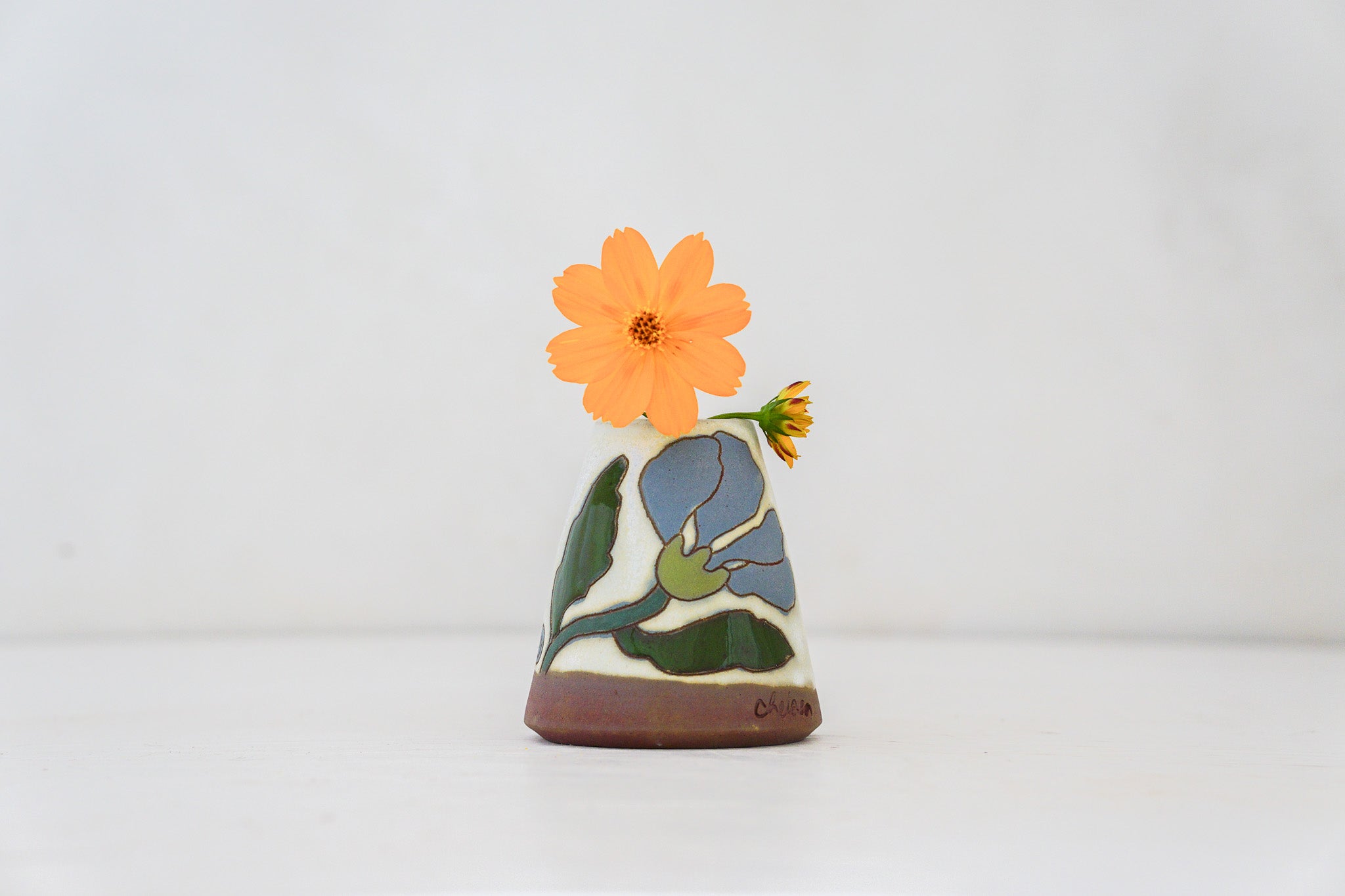 Dancing Flower Bud vase in Bone