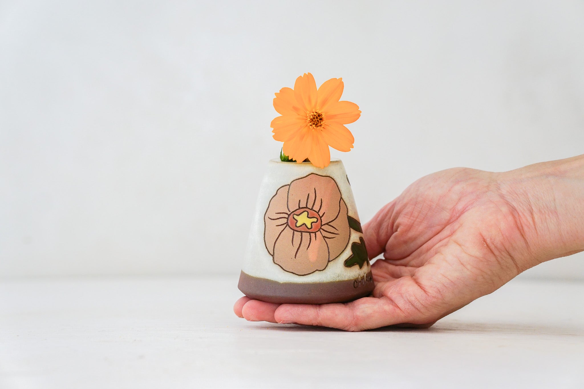 Poppy Flower Bud vase in Bone