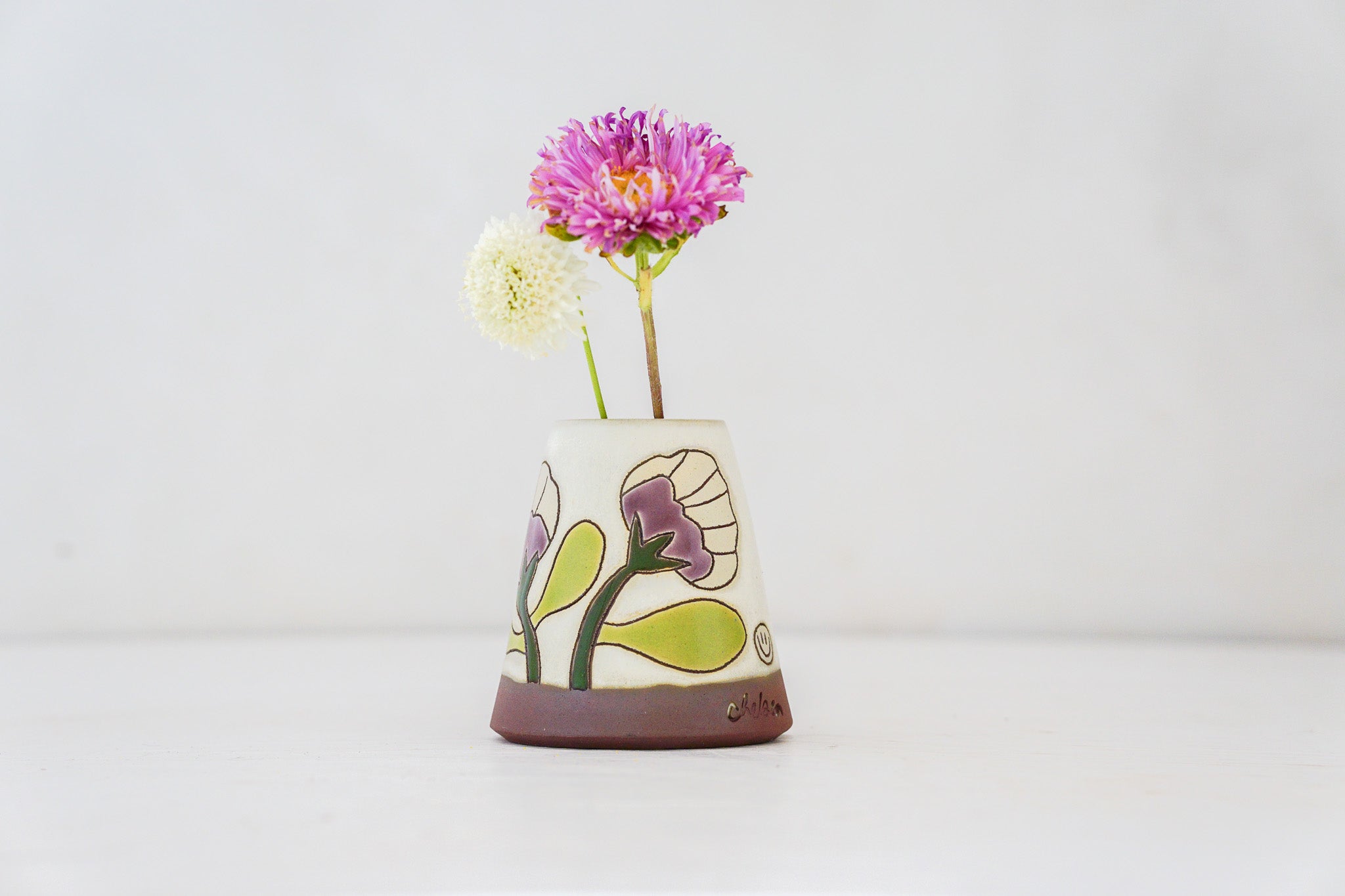 Feels like Spring Flower Bud vase in Bone