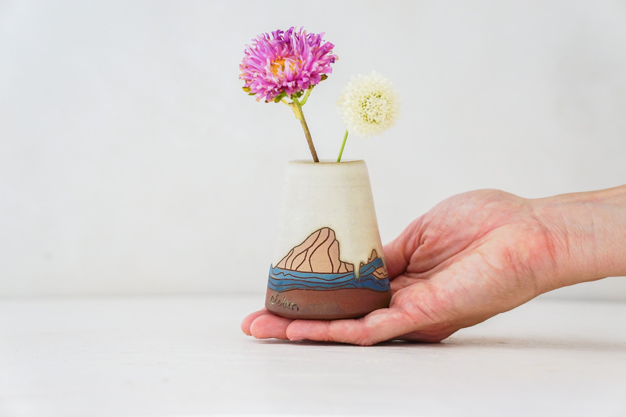 E Teton Bud vase in Bone