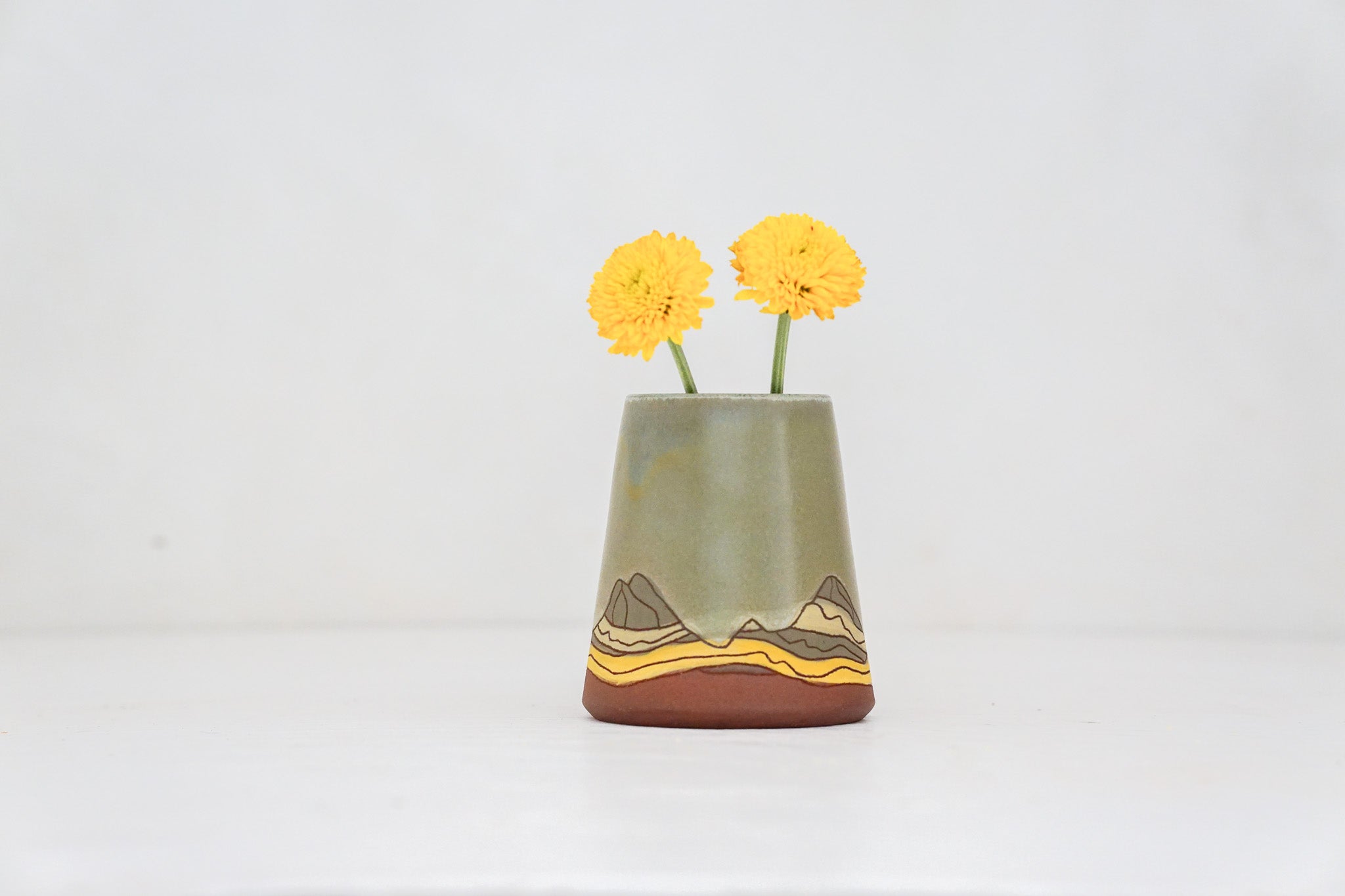 E Teton Bud vase in Sage