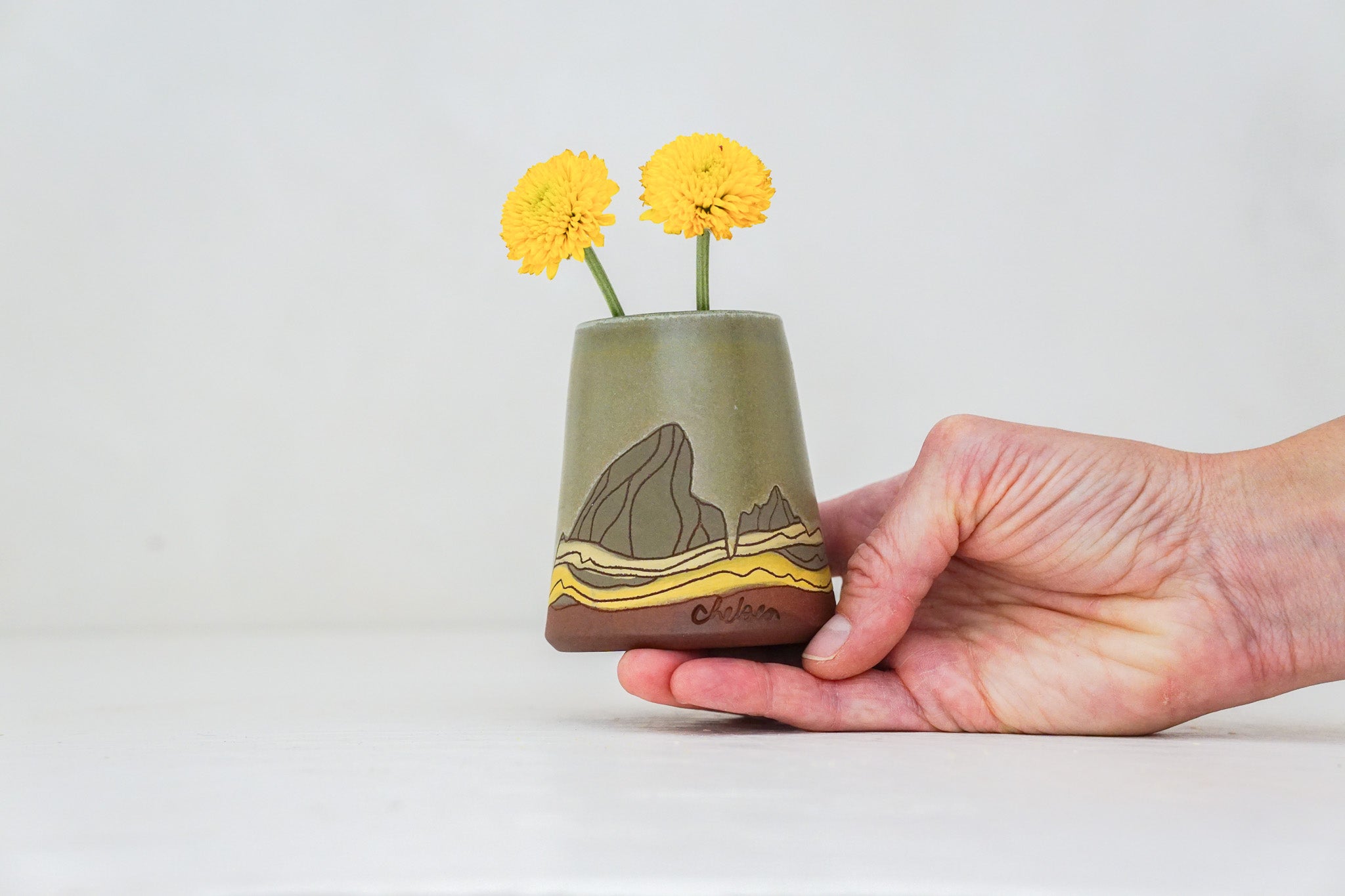 E Teton Bud vase in Sage