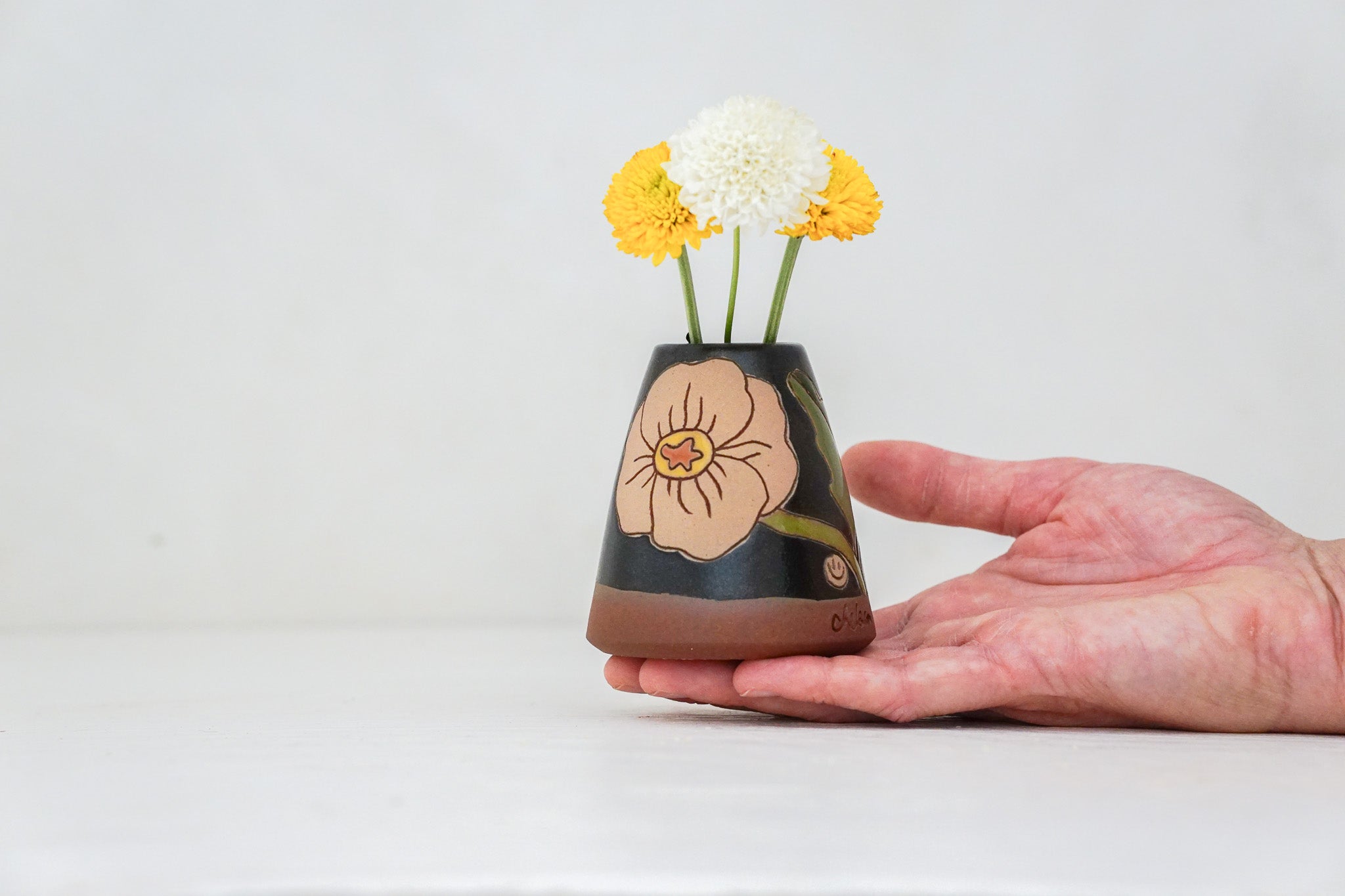 Poppy Bud vase in Darby