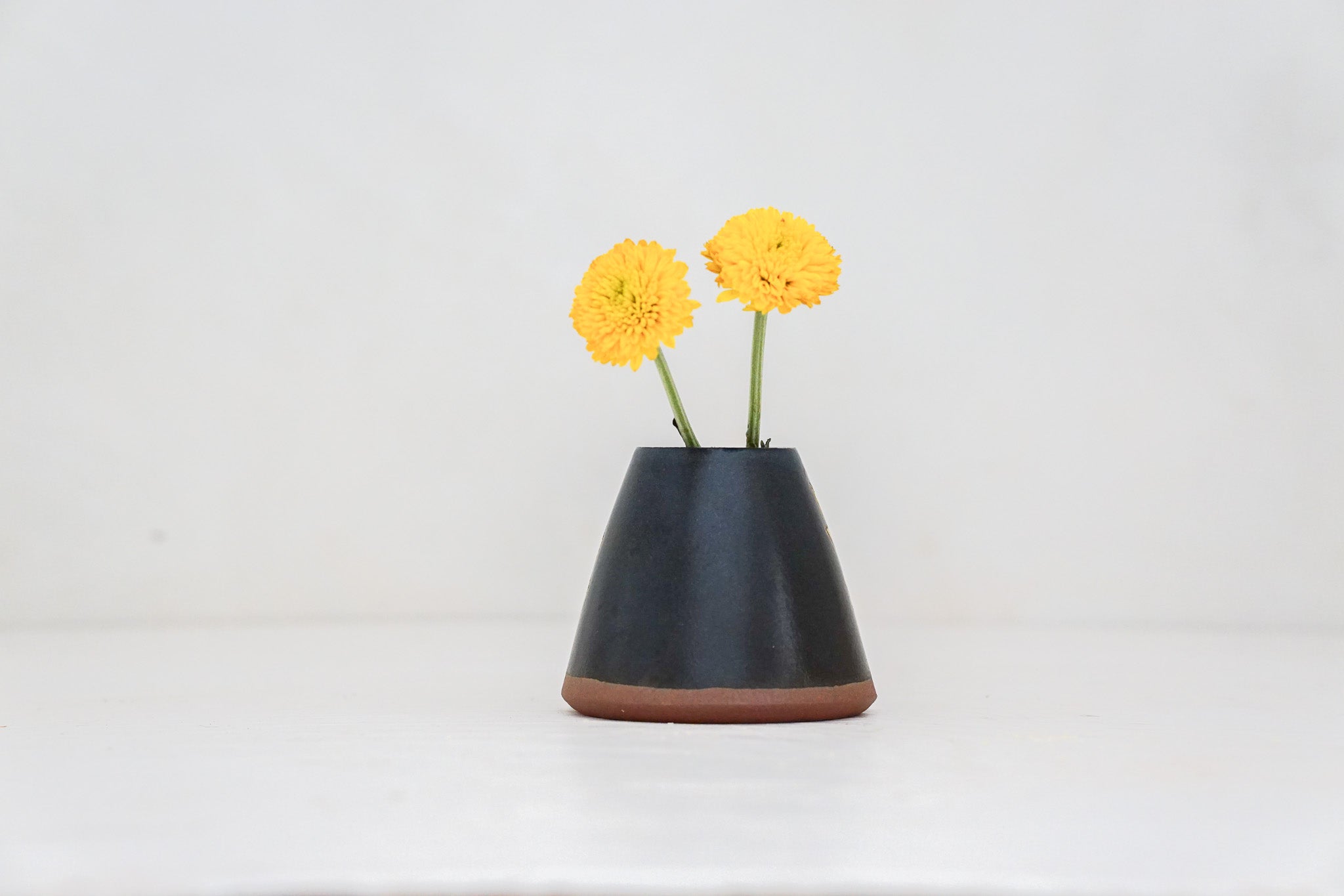 Dandelion Bud vase in Darby
