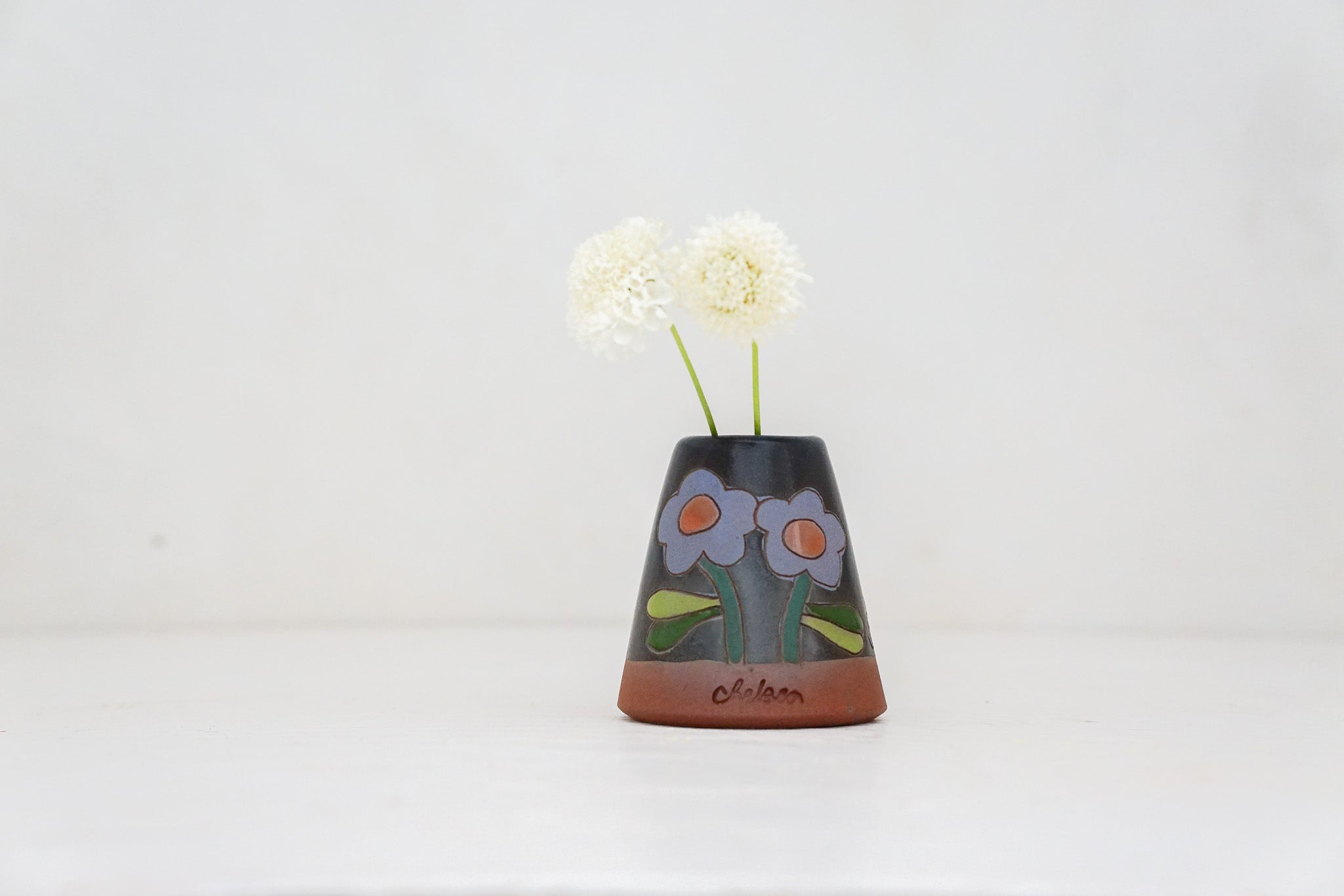 Flower Power Bud vase in Darby