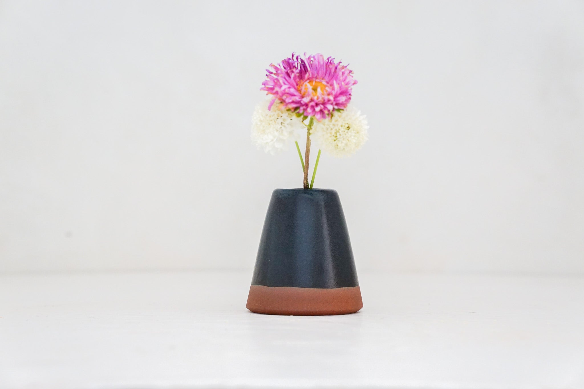 Flower Power Bud vase in Darby