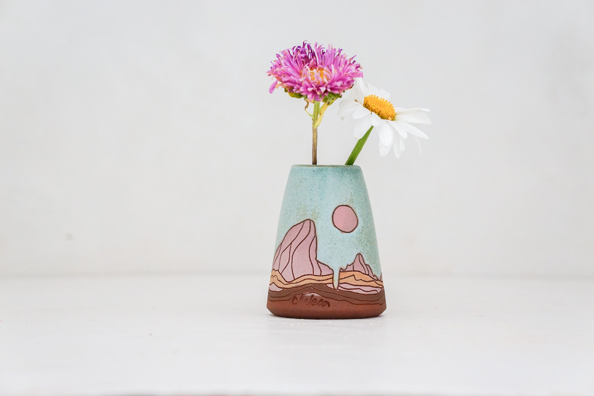 E Teton Bud vase in Lake