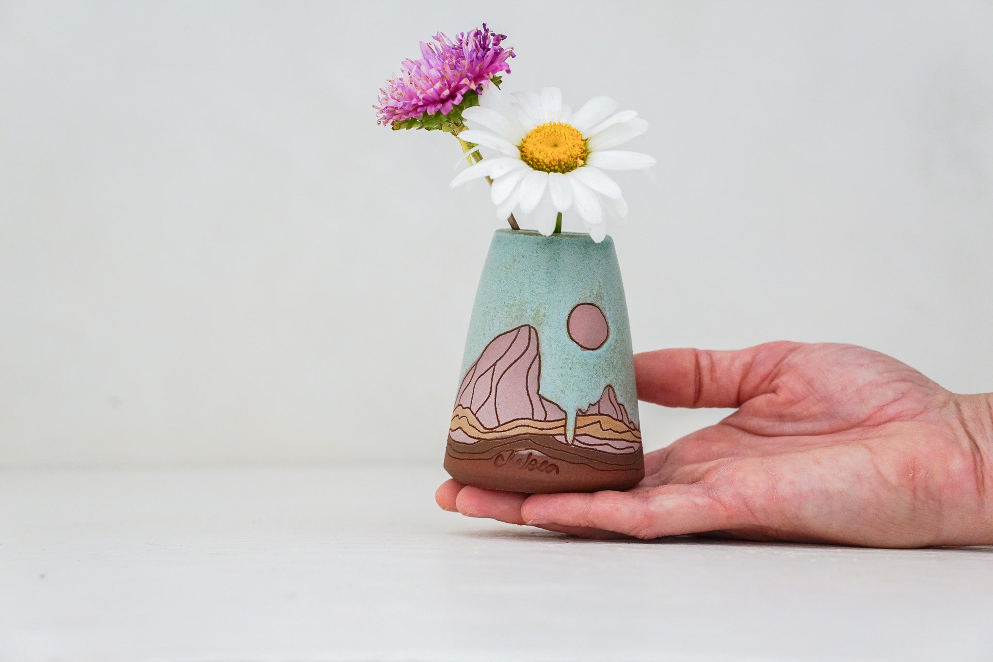 E Teton Bud vase in Lake