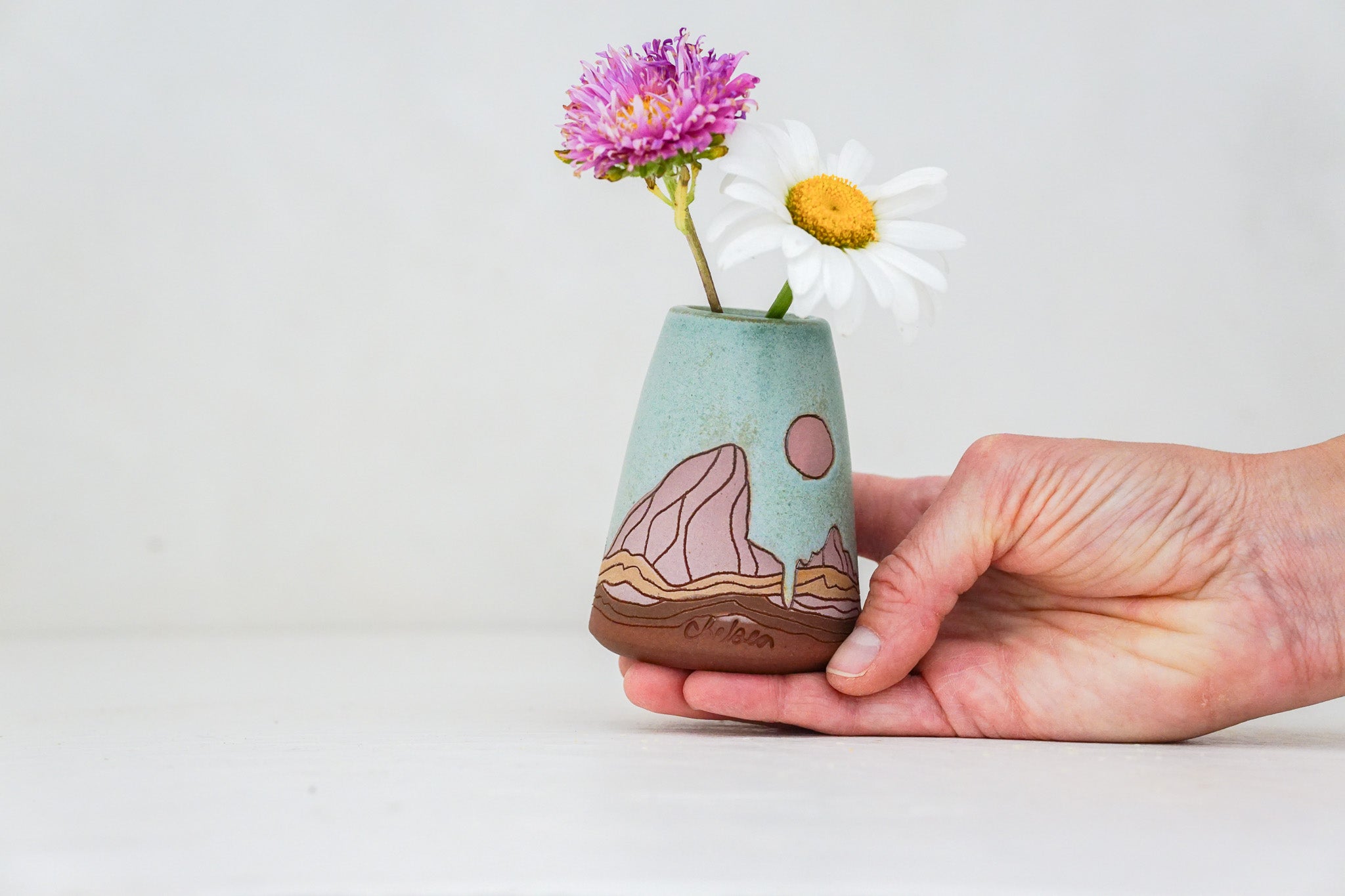 E Teton Bud vase in Lake