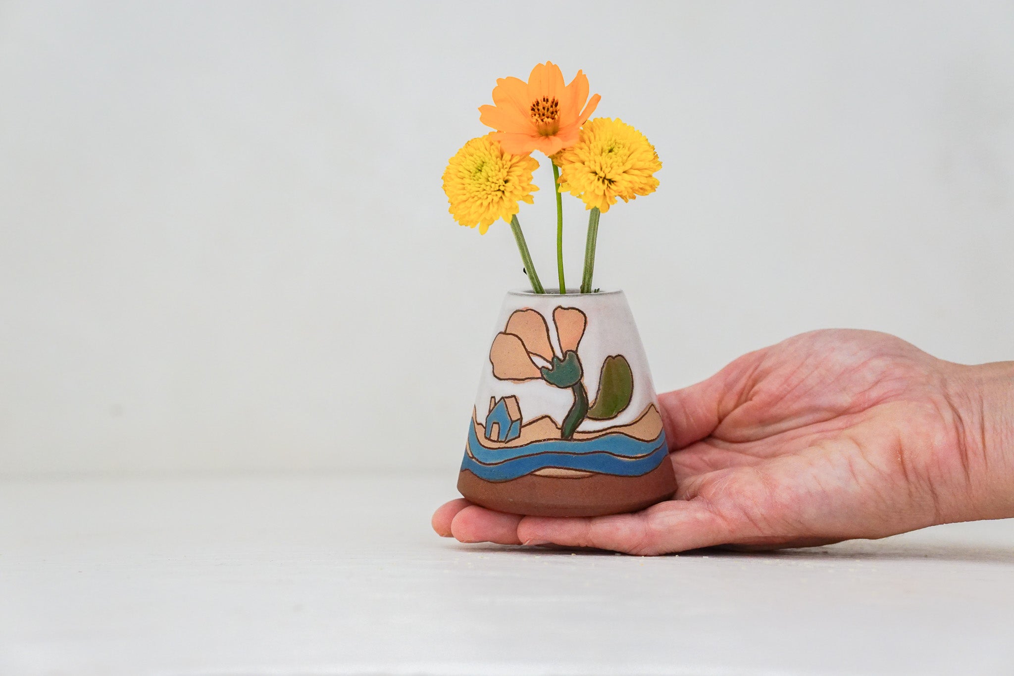 House Flower Bud vase in Bone