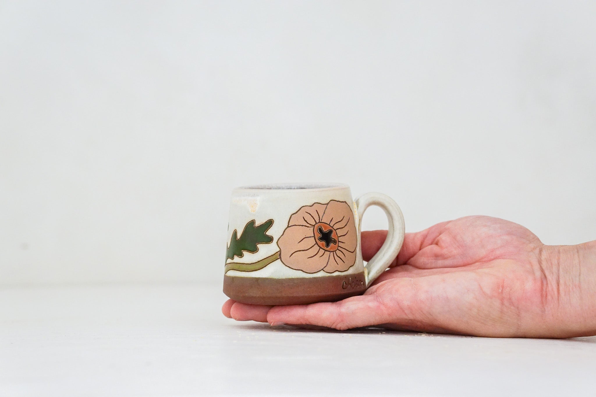 Poppy BB mug in Bone