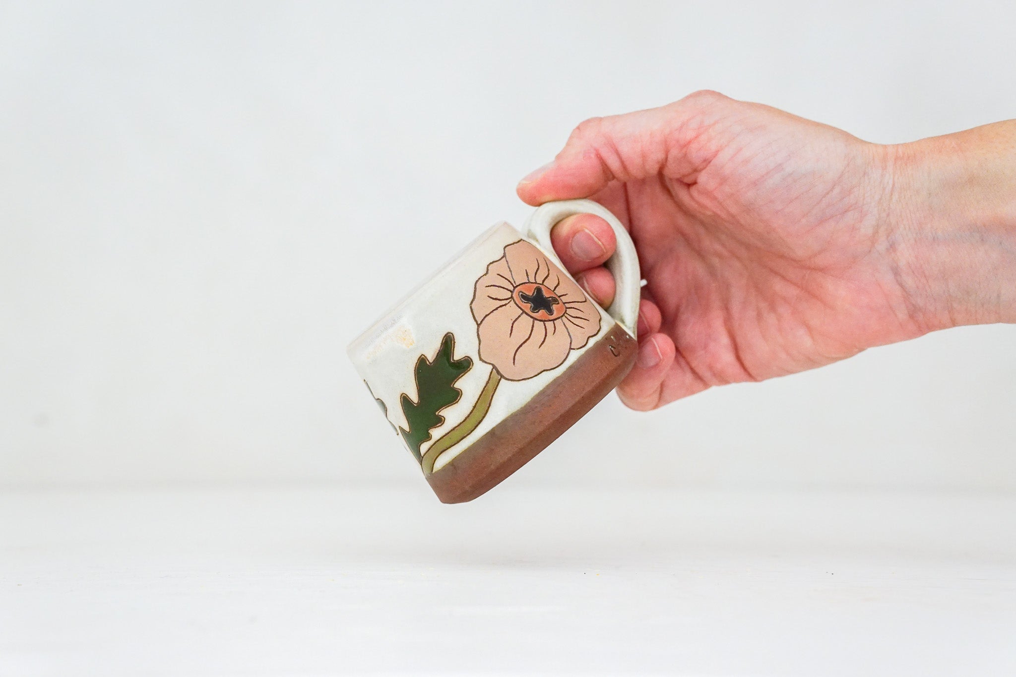 Poppy BB mug in Bone