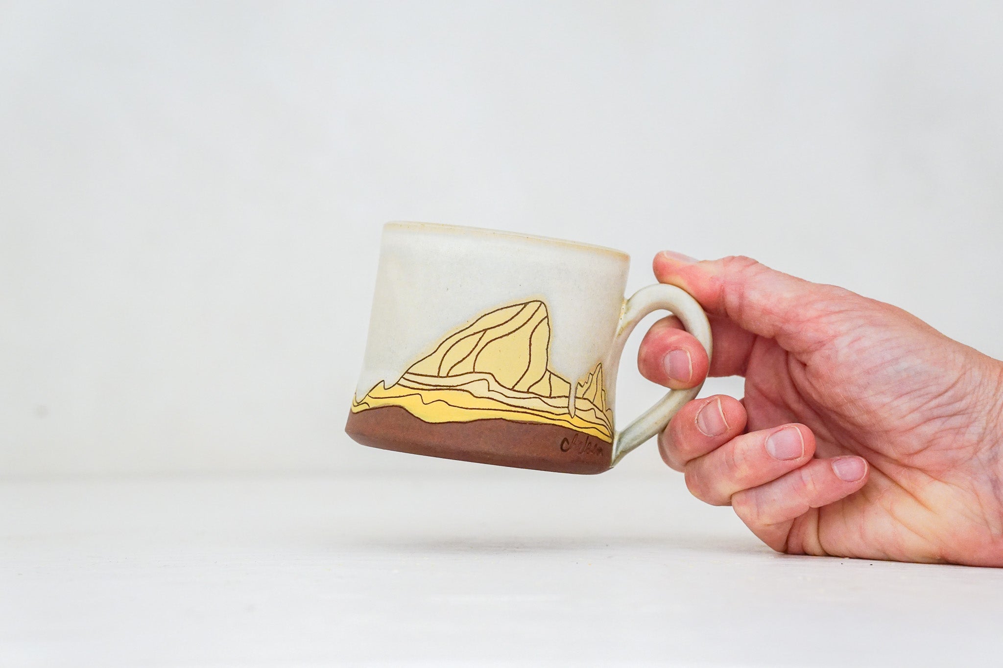 E Teton Yellows mug shortie in Bone