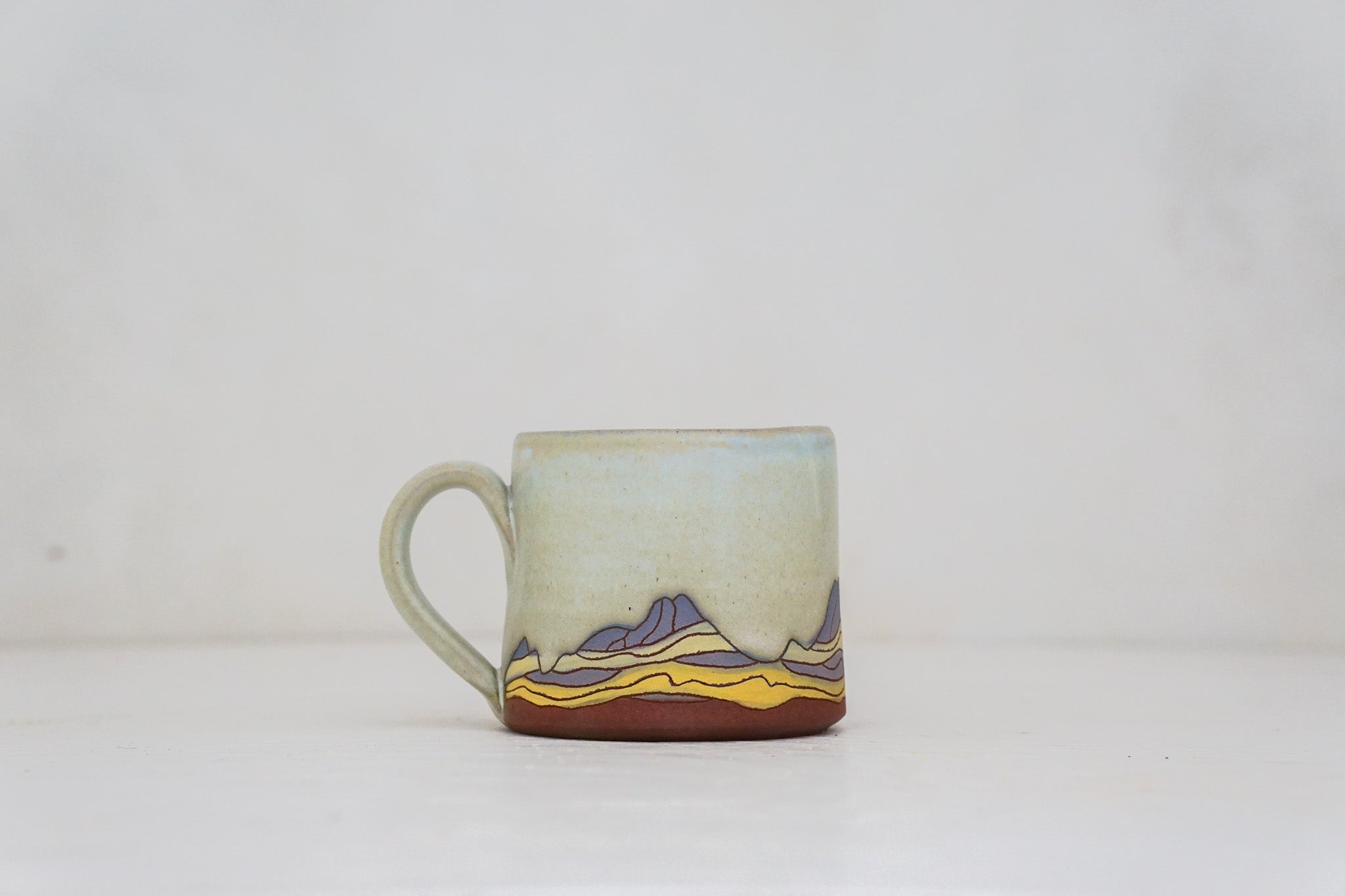 E Teton Purple mug shortie in Bone