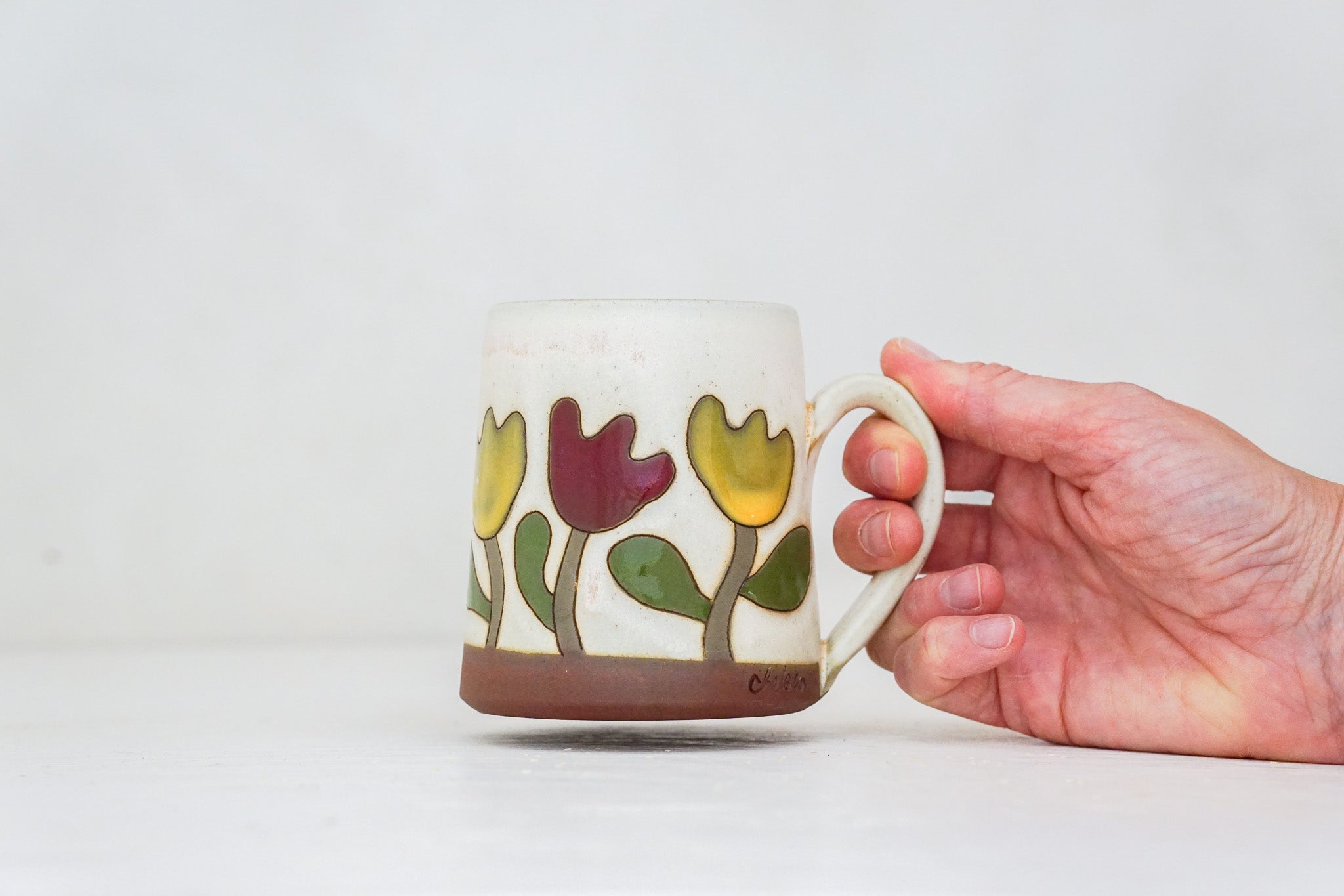 Tulip mug in Bone