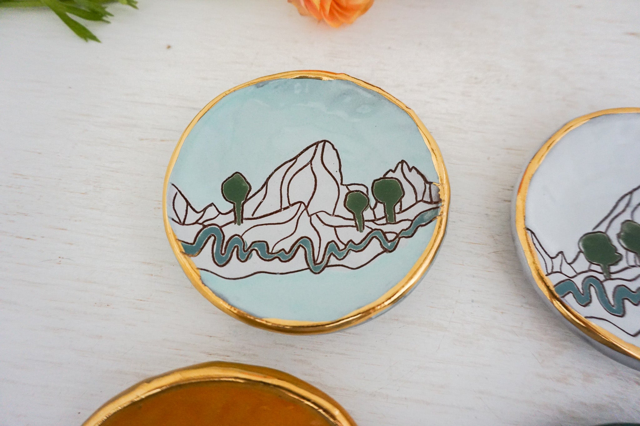 E Teton colored slip GOLD Ring Dish