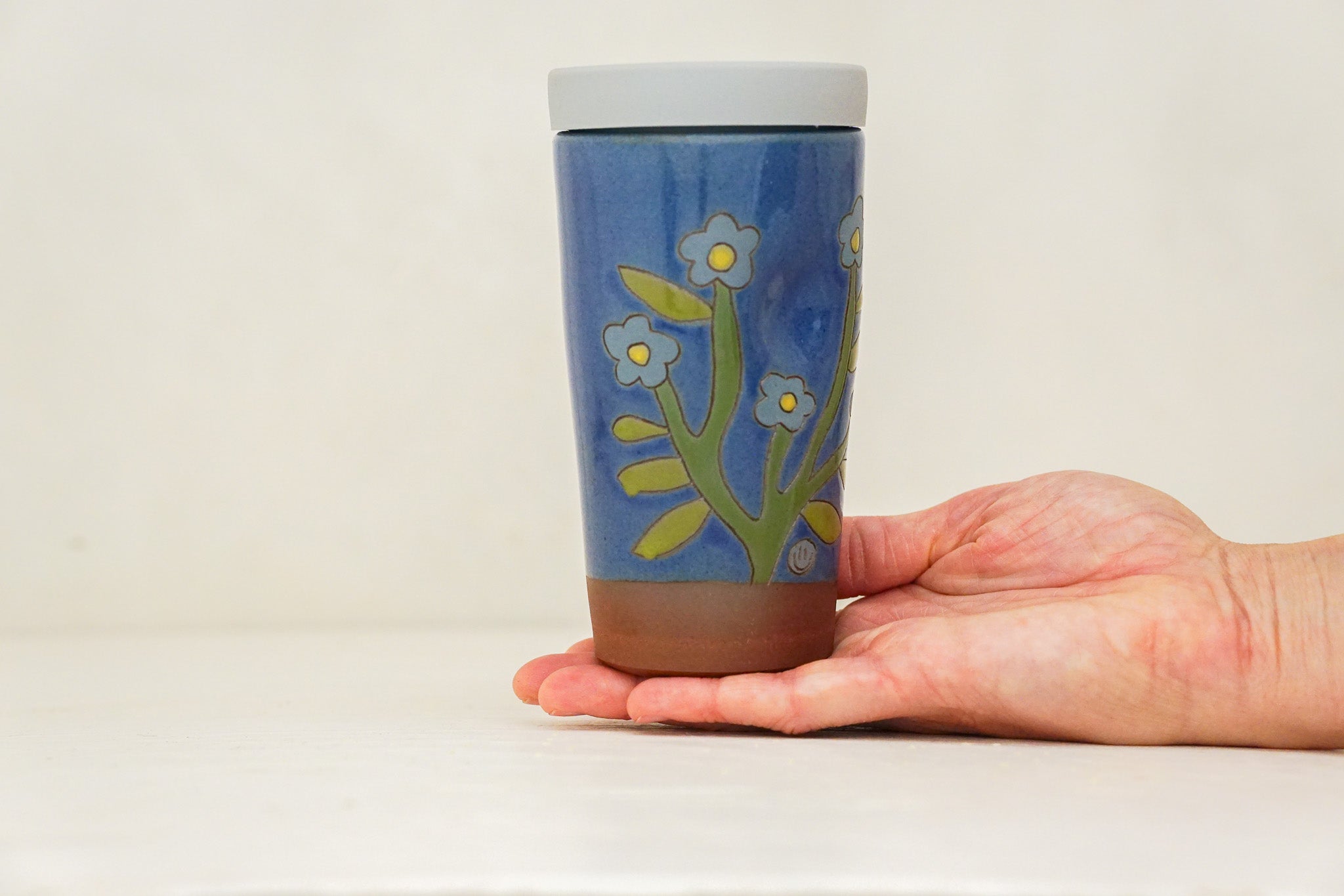 Forget-me-not flower Travel Cup in Flax