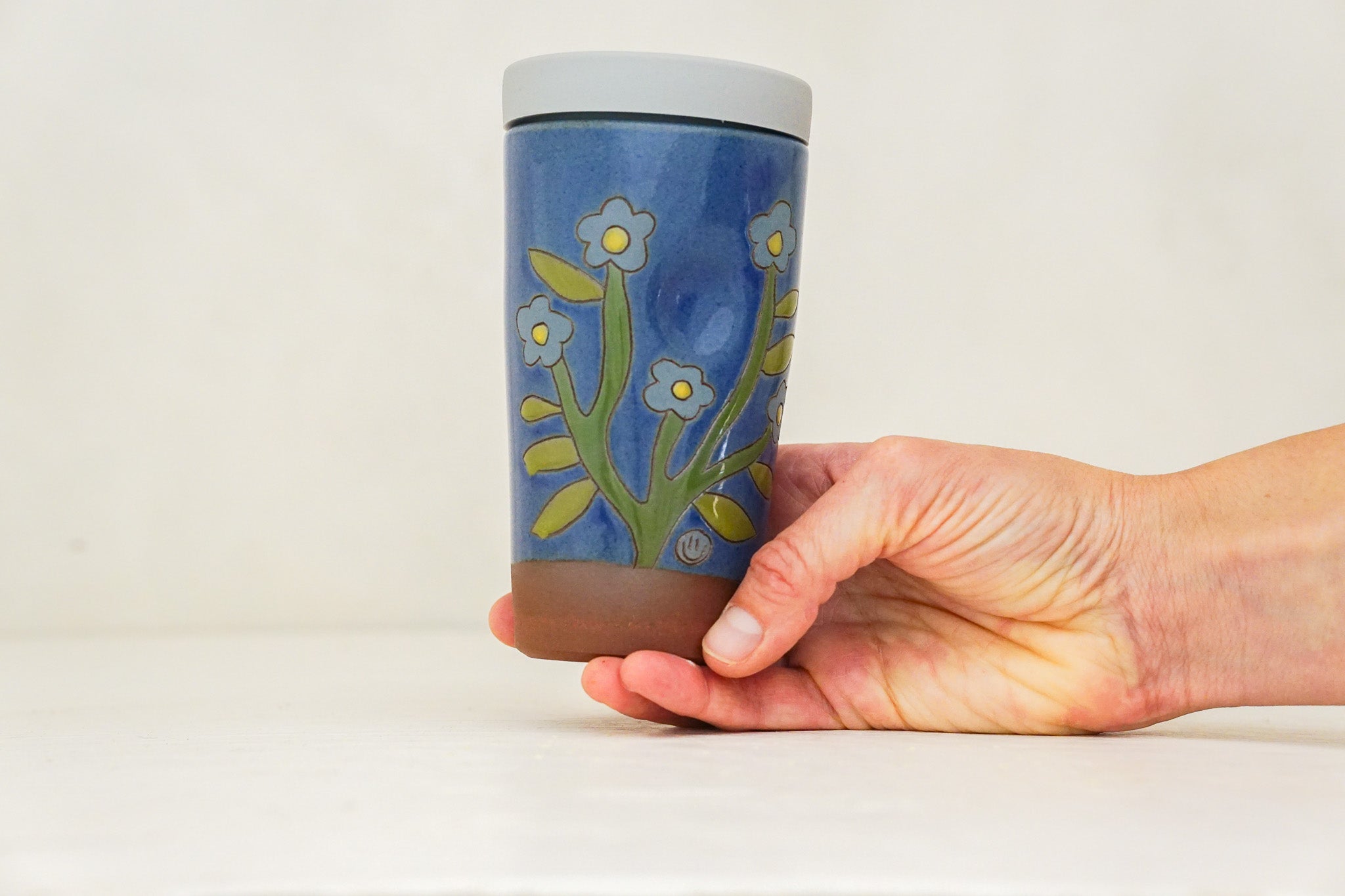 Forget-me-not flower Travel Cup in Flax