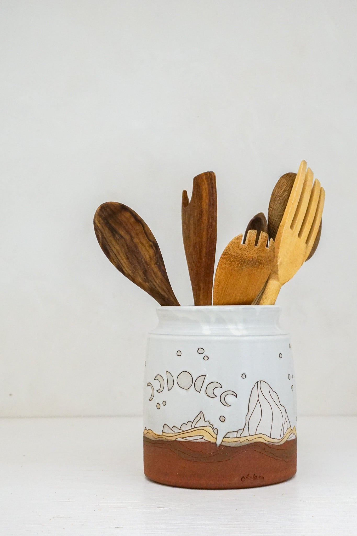 W Teton Moon Phase Utensil Holder in White