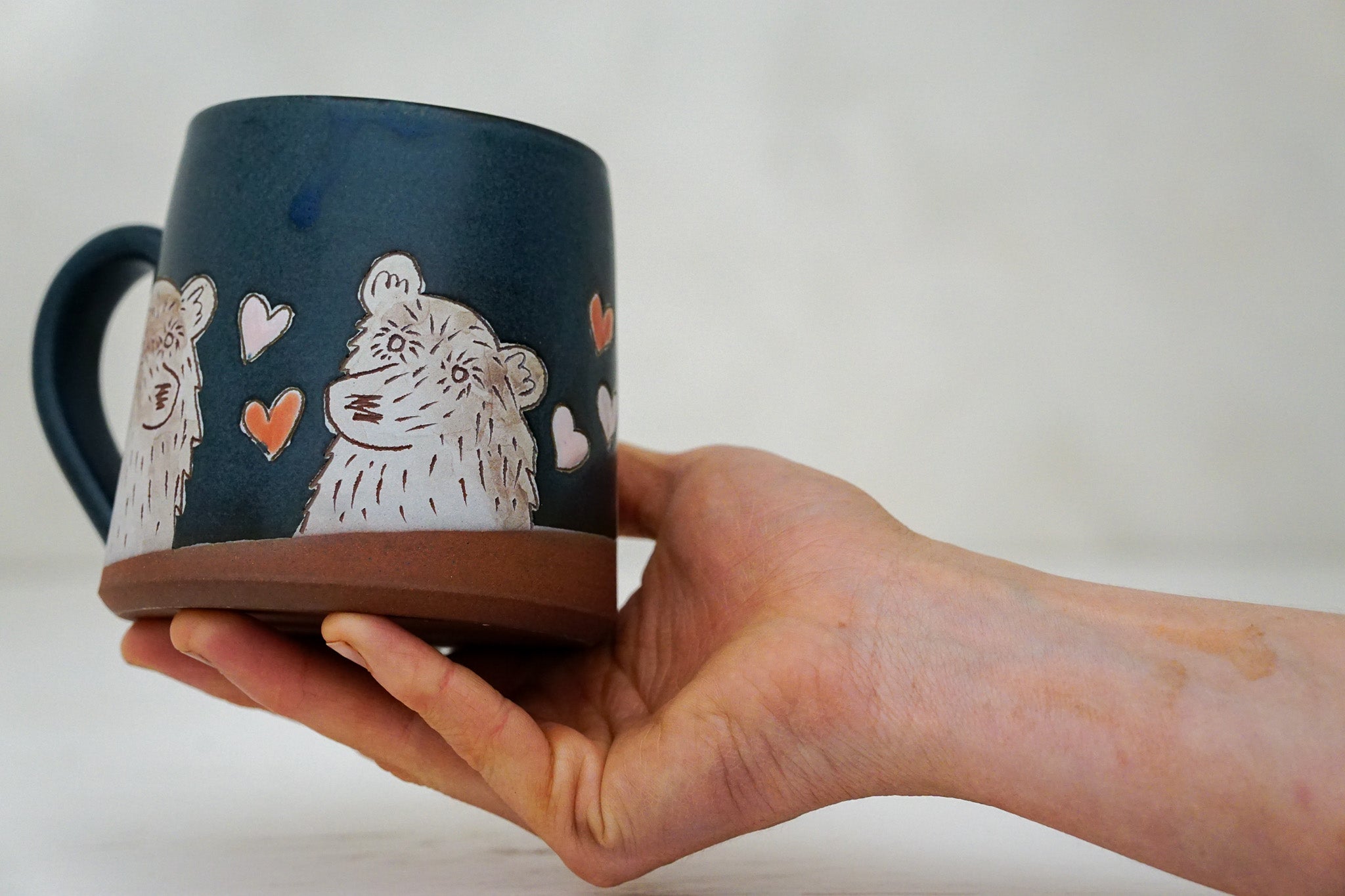 Bear hearts mug in Darby