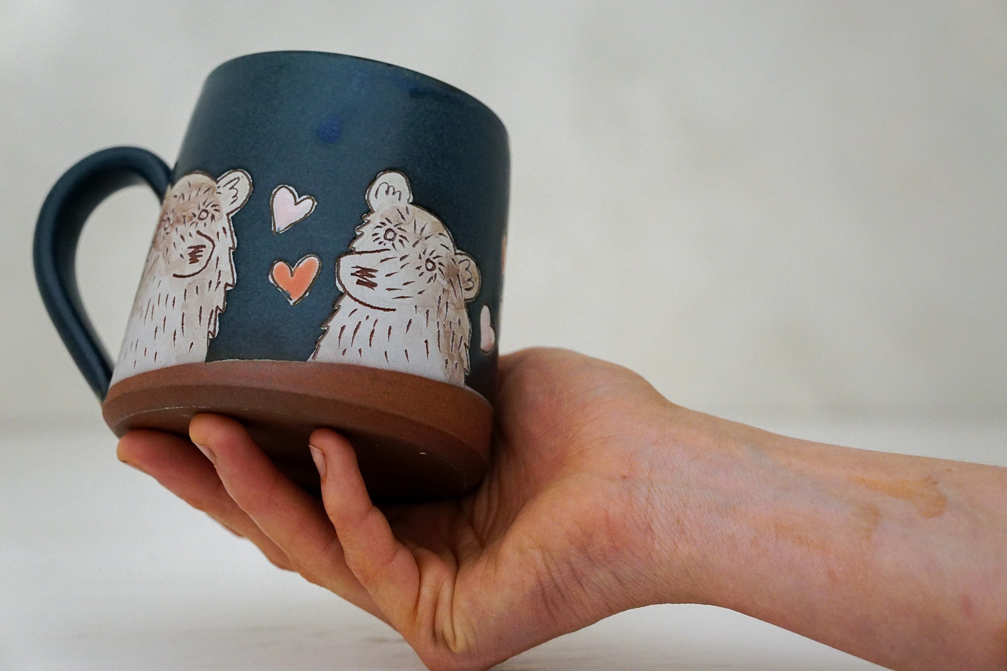 Bear hearts mug in Darby