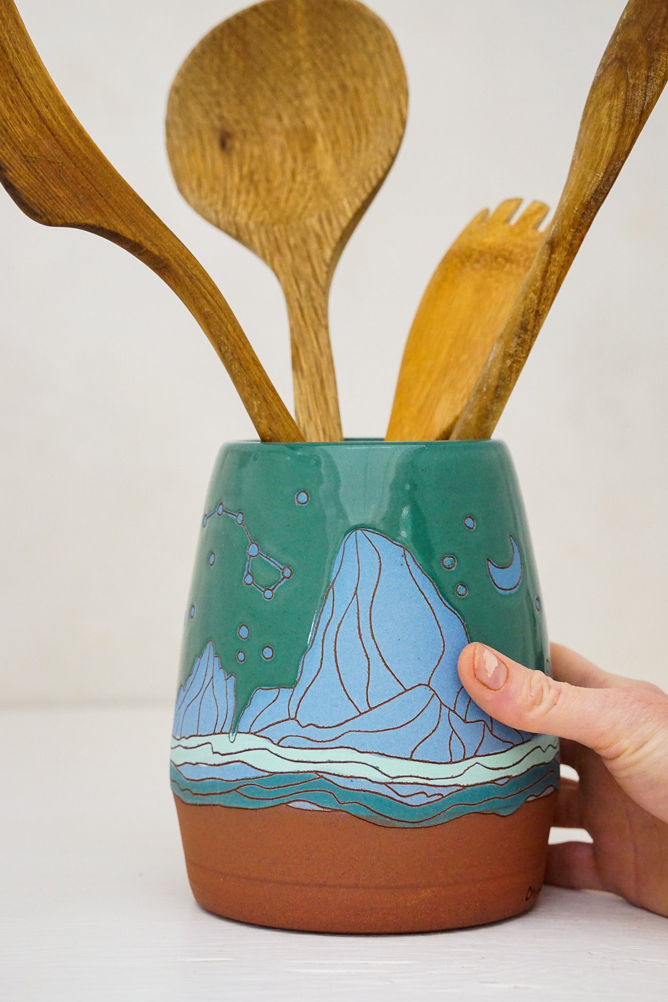 W Teton Moon Dippe Vase/ Utensil holder in Kali