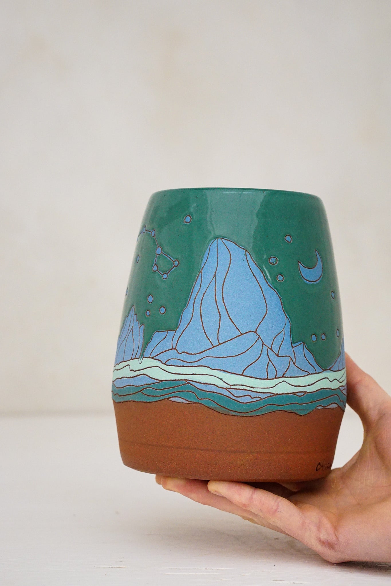 W Teton Moon Dippe Vase/ Utensil holder in Kali