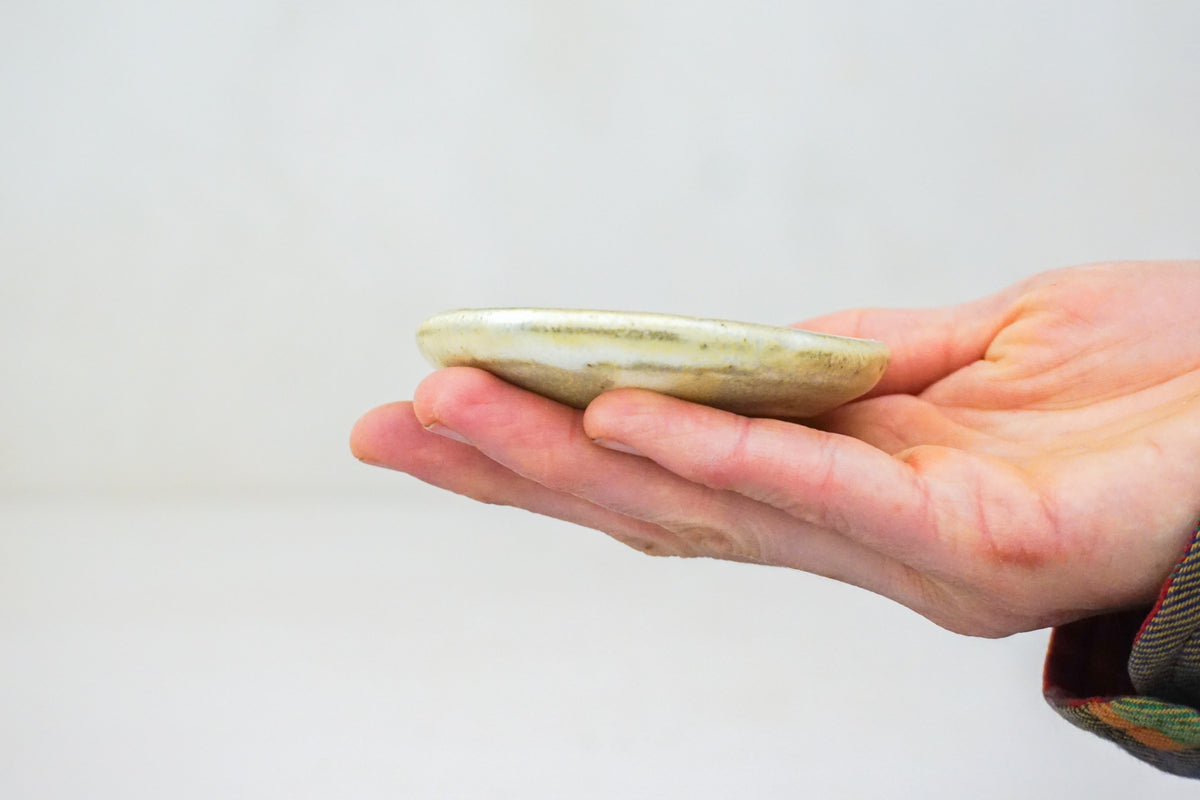 Forget-me-not Ring dish in Bone