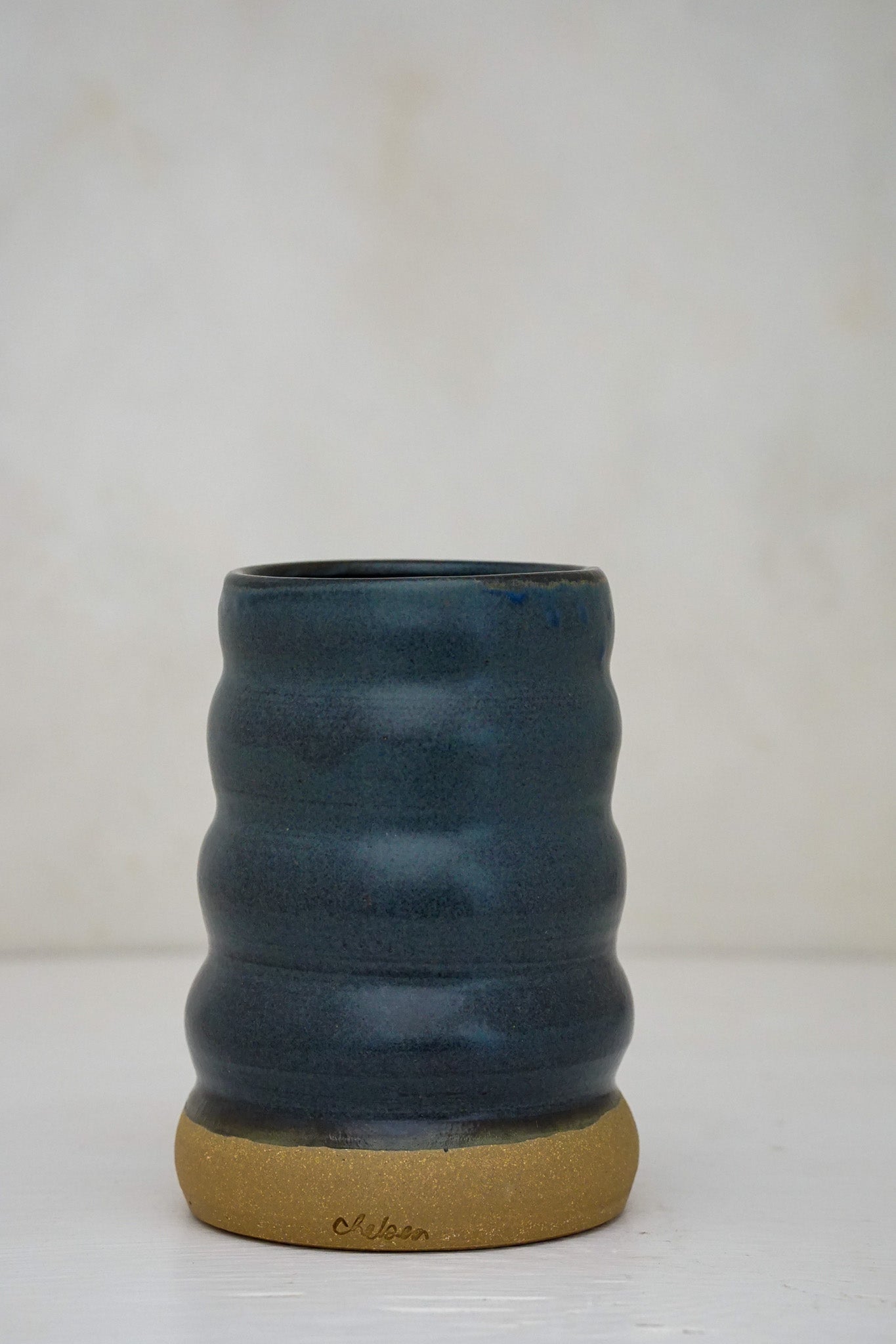 Rippled Vase in Darby 2