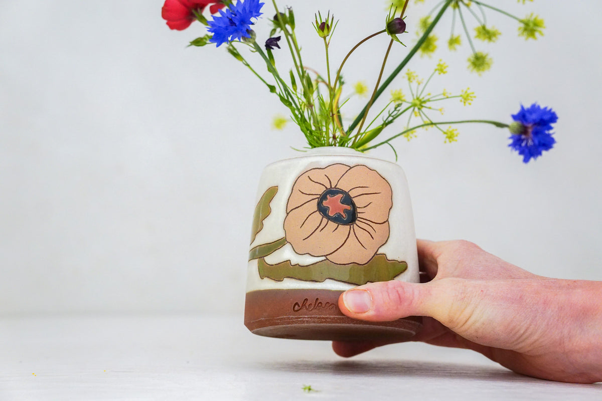 Poppy Vase in Bone