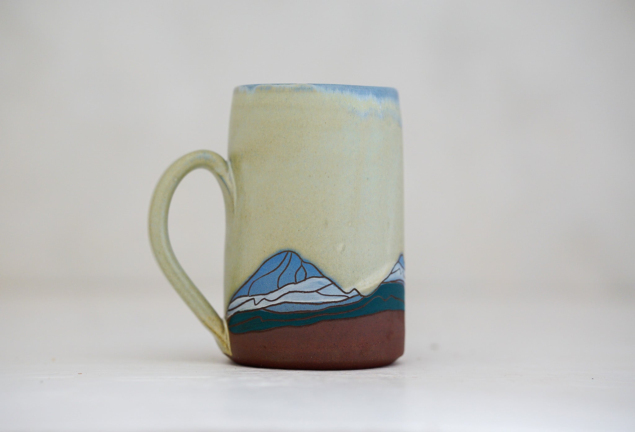 W Teton Tall mug in Bone