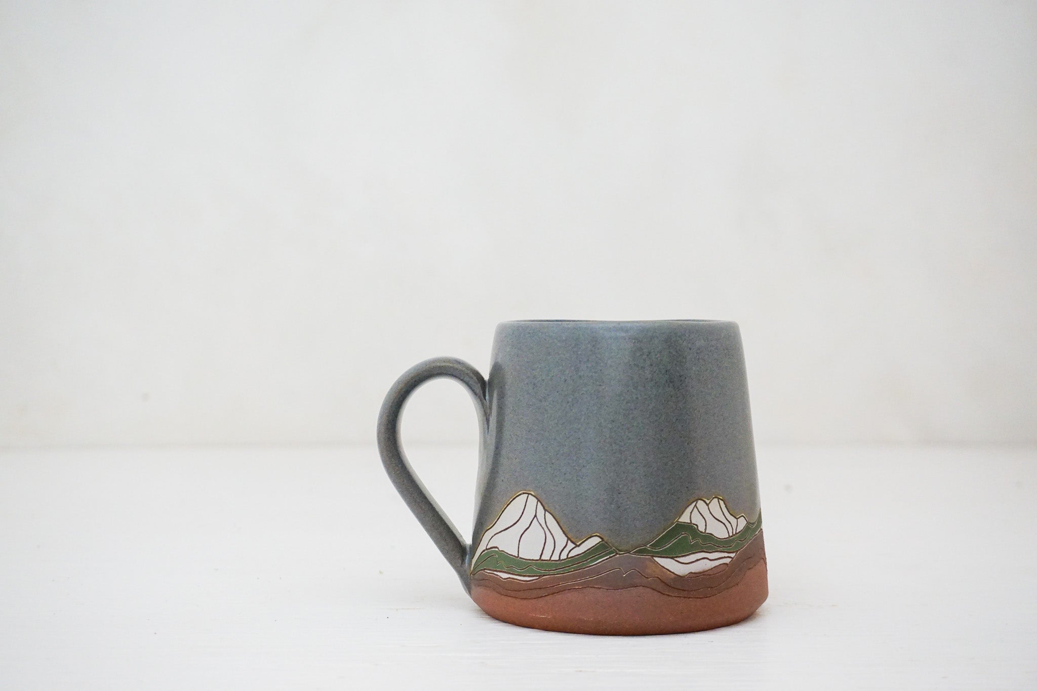 GOLD W Teton mug in Stone