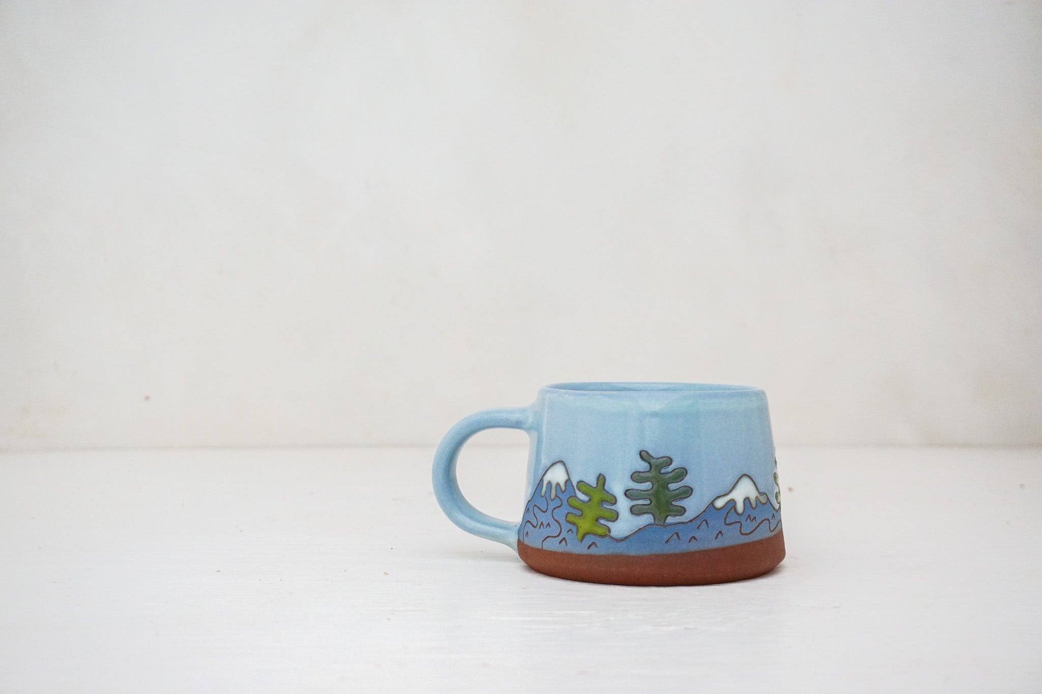 Gondola blue Mtn short mug in Ira