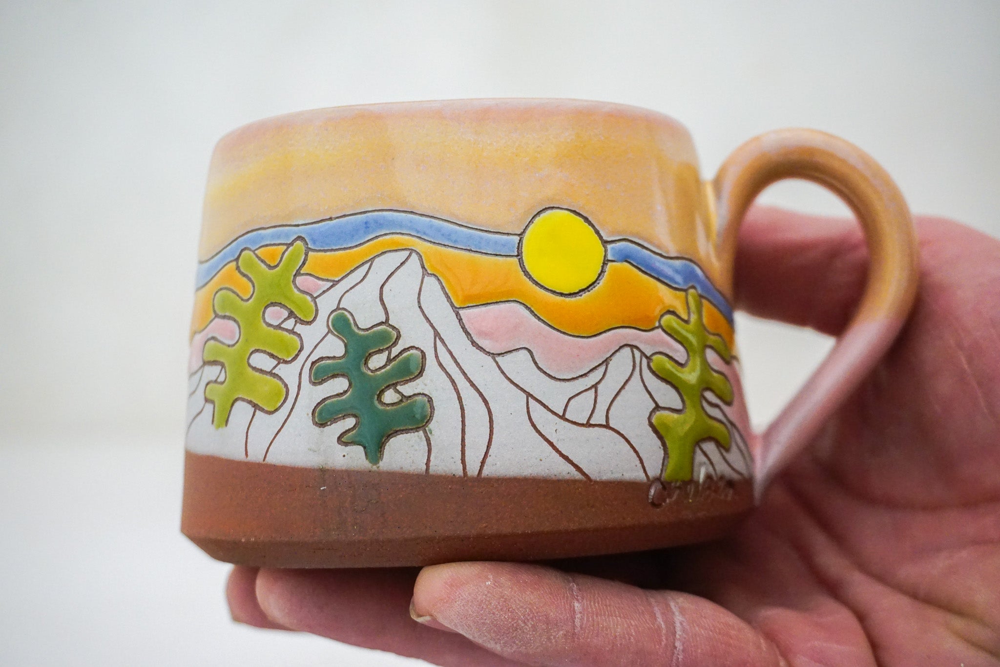 Skylines short mug in Pink Alpenglow