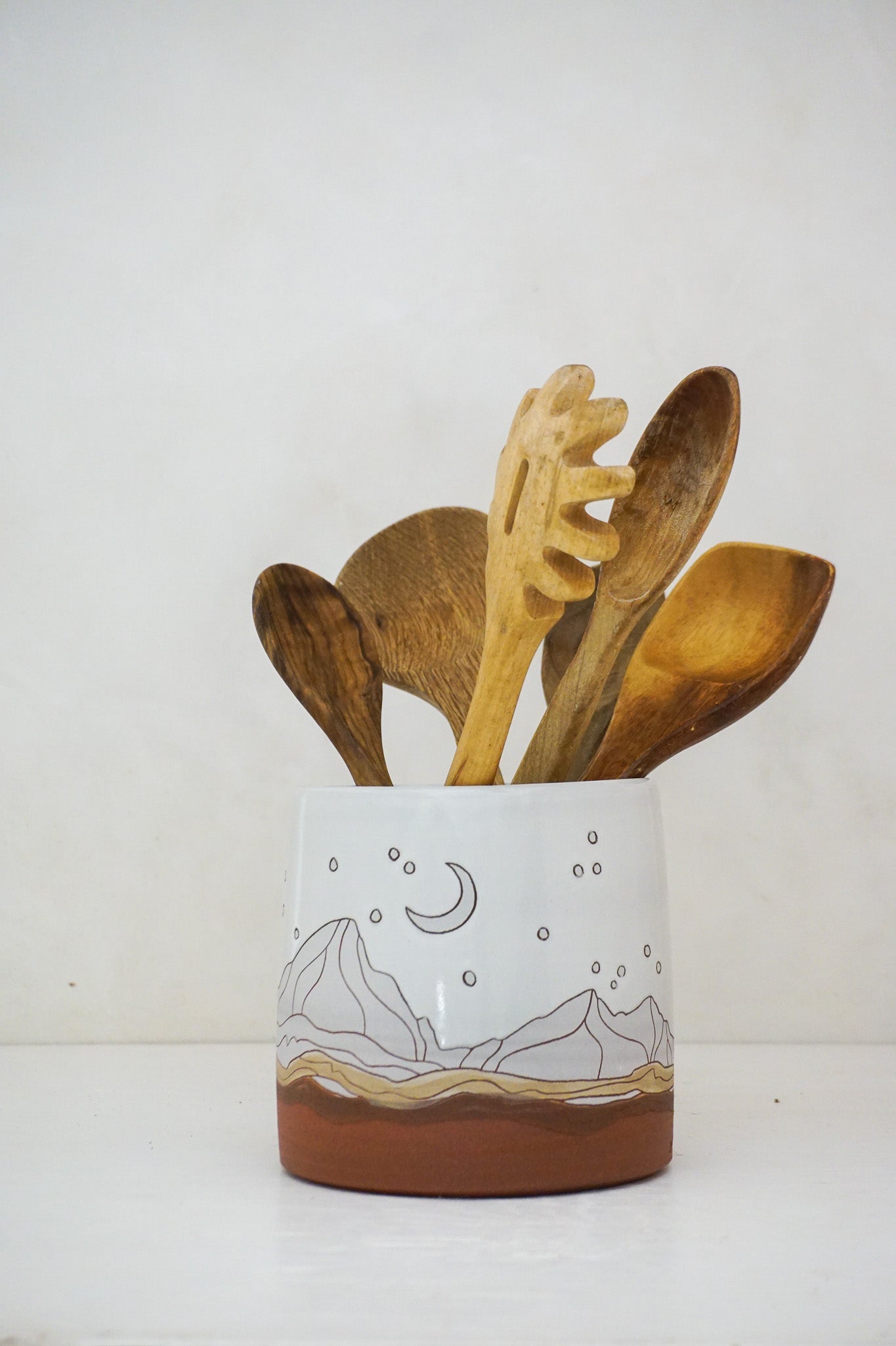 Mtn Night Utensil Holder in White