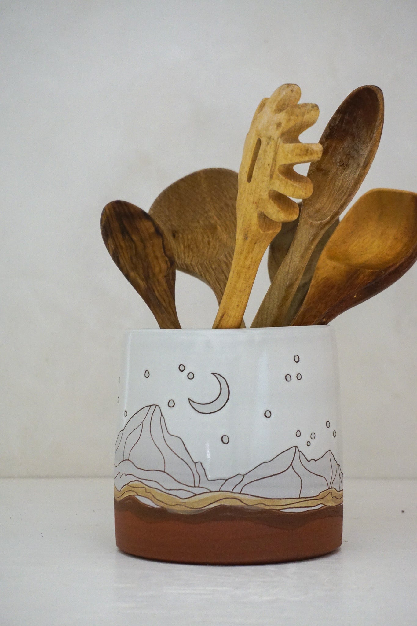 Mtn Night Utensil Holder in White