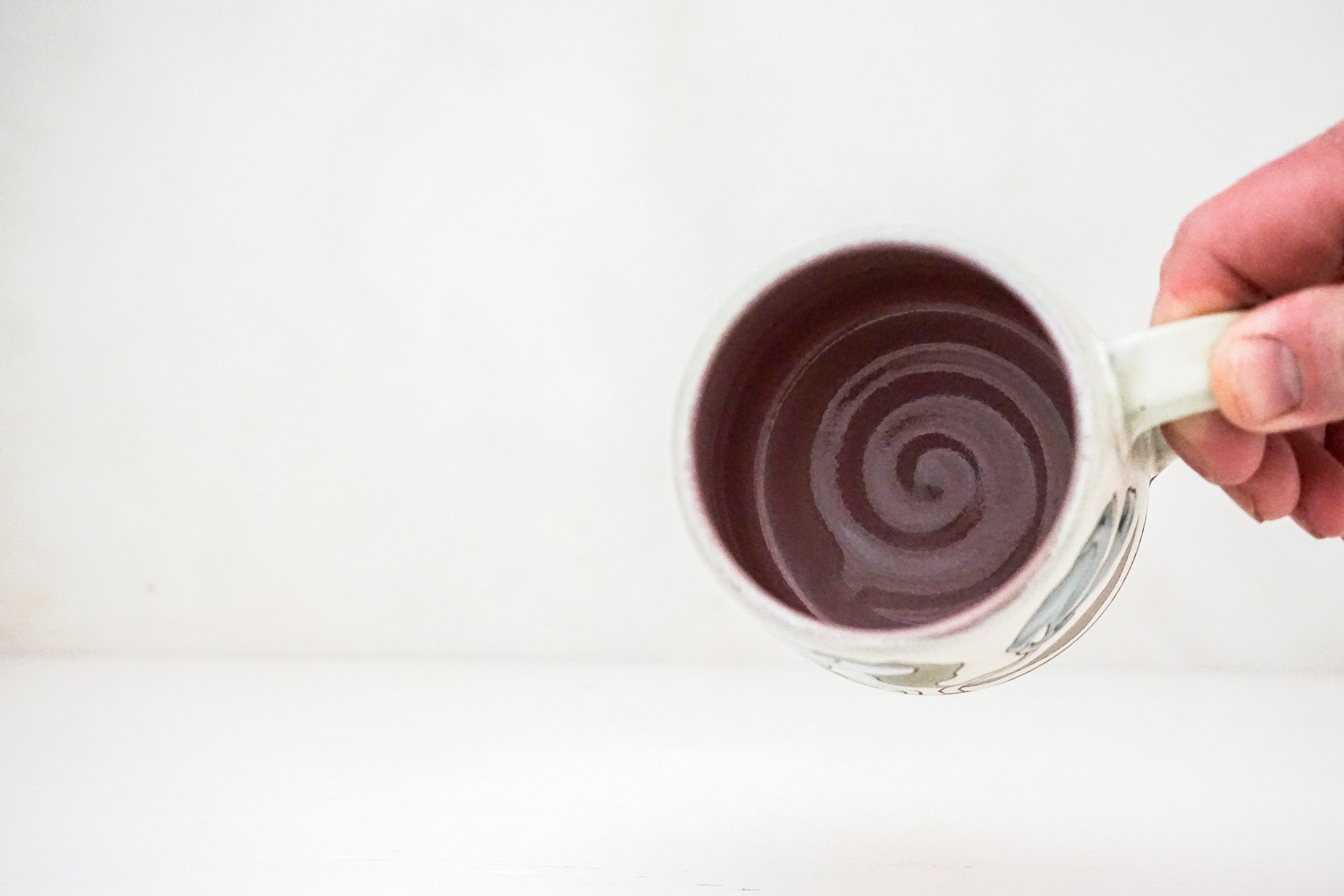 Dancing Flower mug in Bone