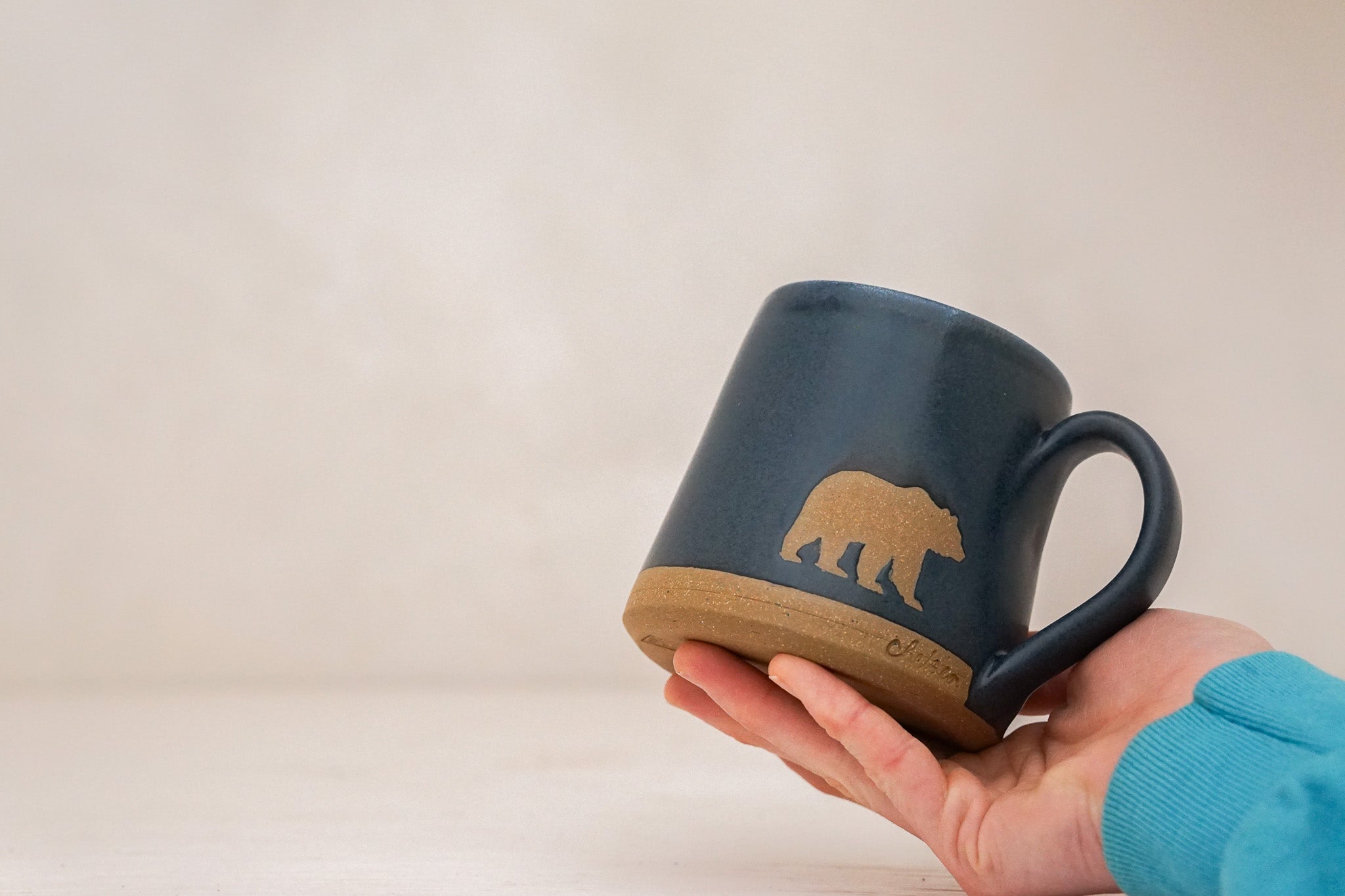 Plains Grizzly Bear mug in Darby